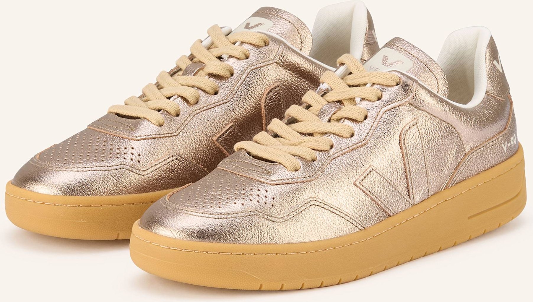 Veja Sneaker V-90 gold