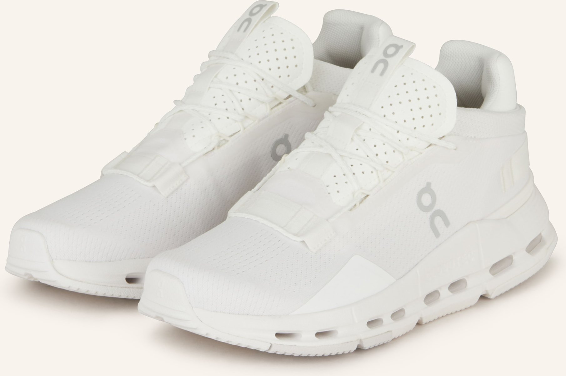 Thumbnail - On Sneaker Cloudnova 2 weiss