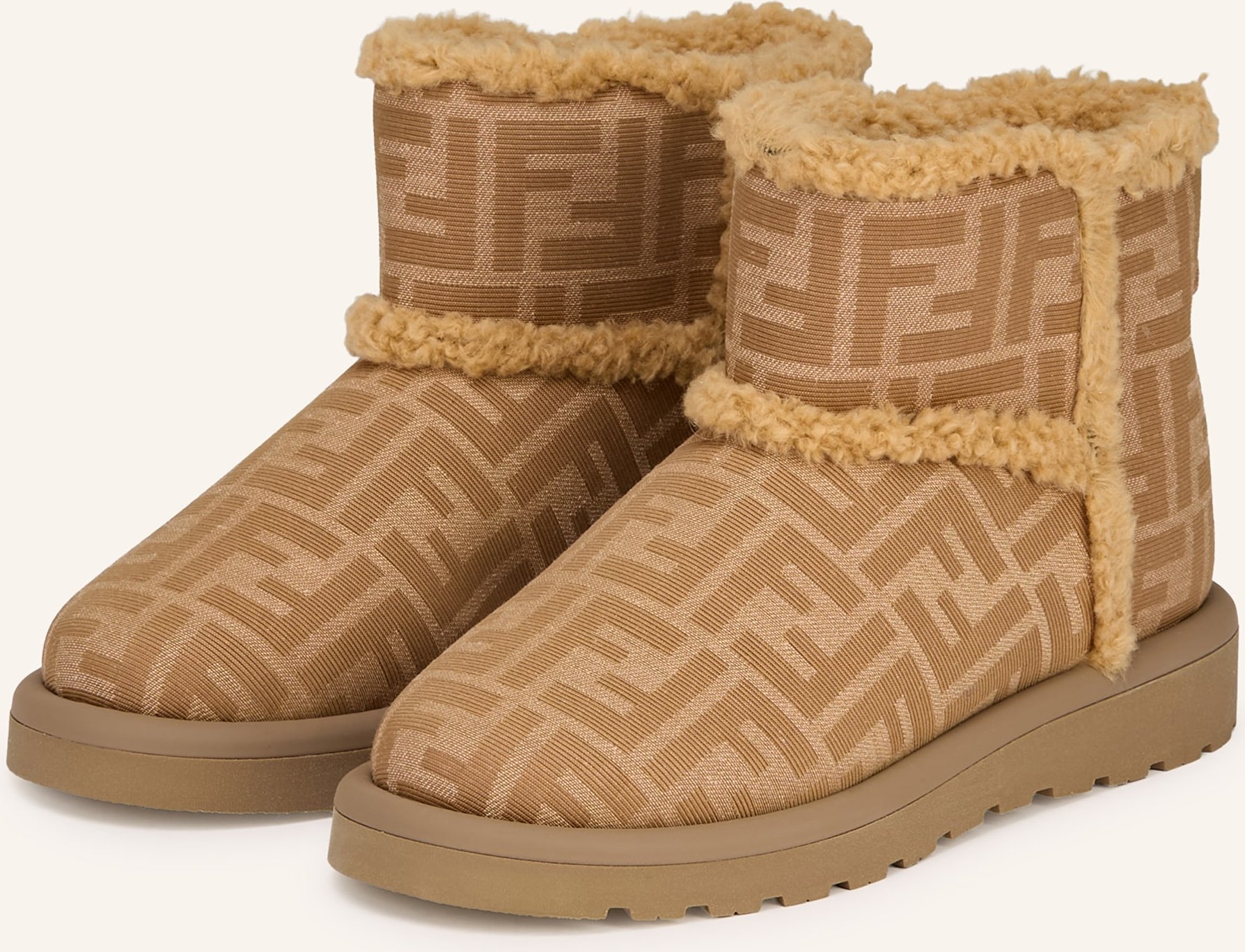 Fendi Boots beige