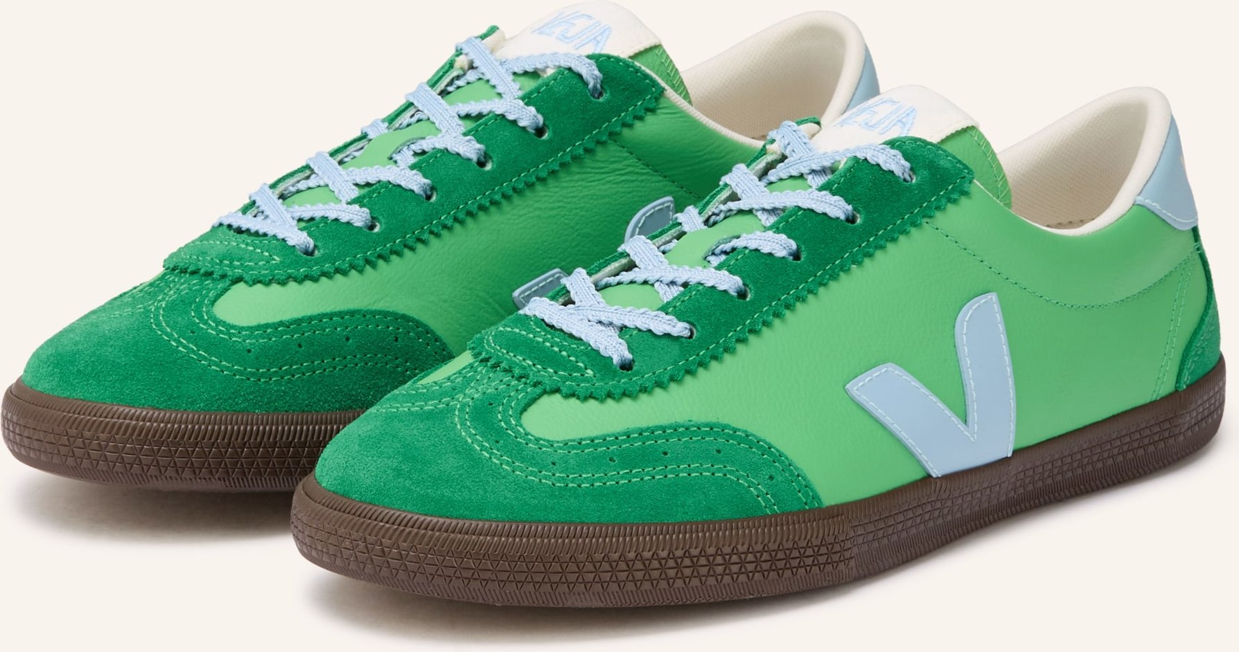 Veja Sneaker Volley gruen