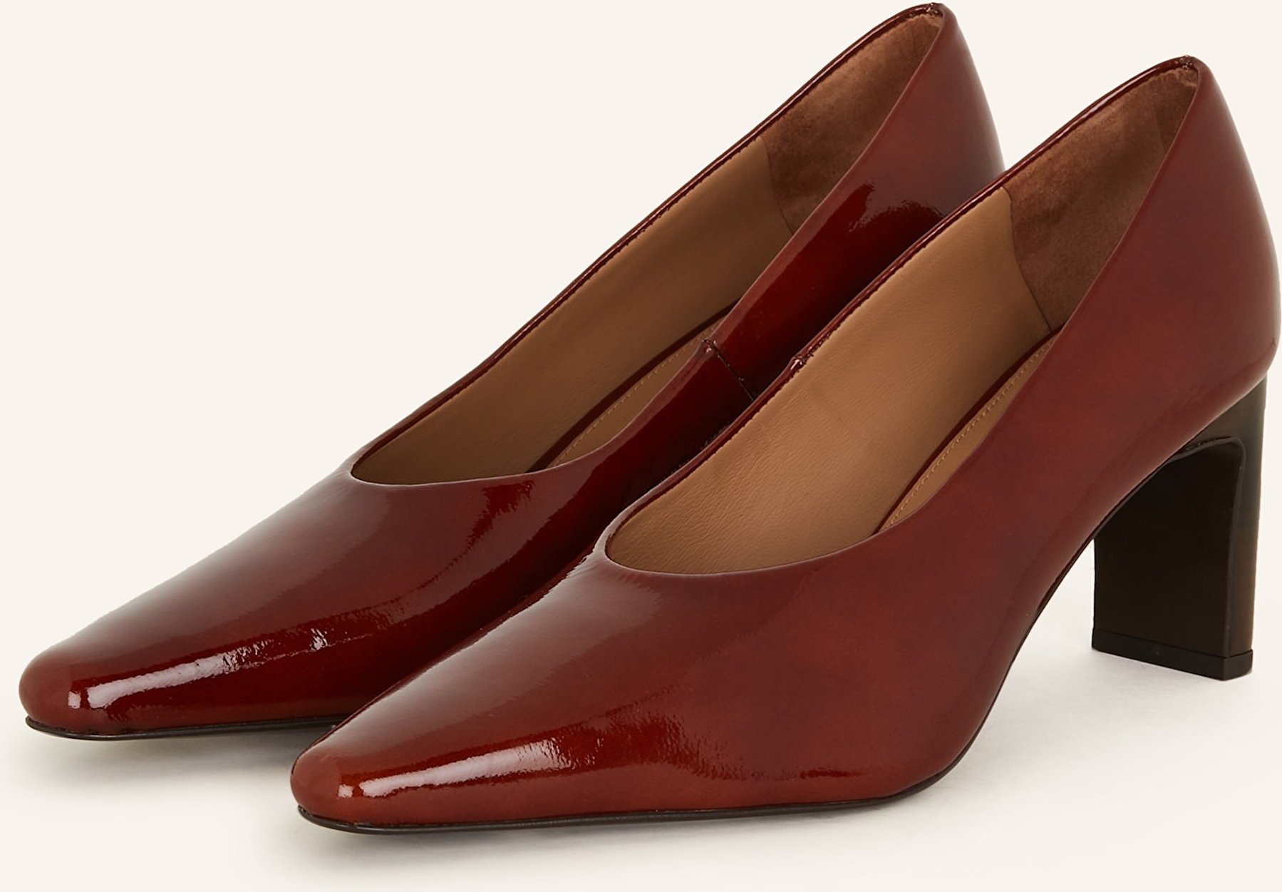 Flattered Lack-Pumps Tove rot