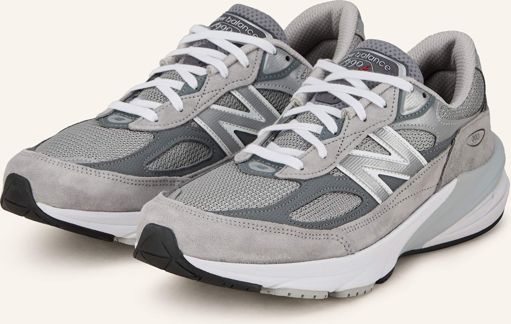 New Balance Sneaker 990 grau