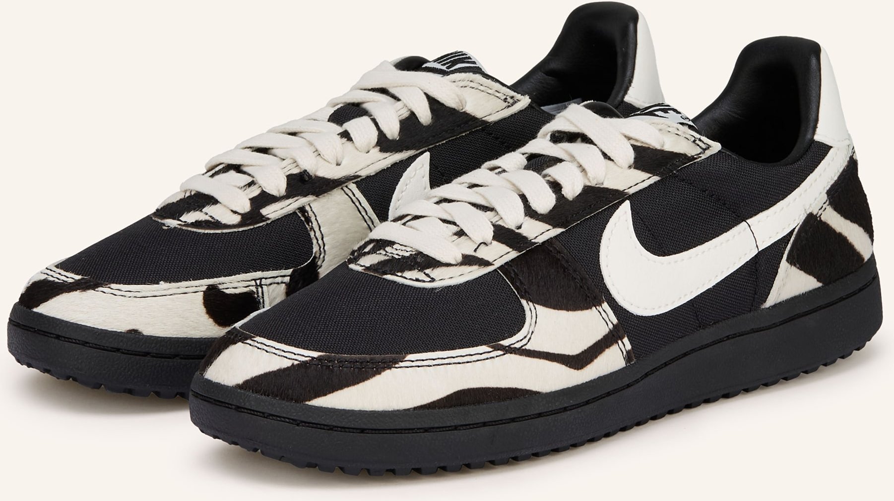 Nike Sneaker Field General schwarz