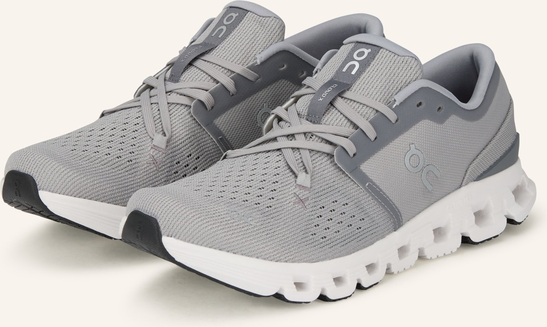 On Fitnessschuhe Cloud X 4 grau
