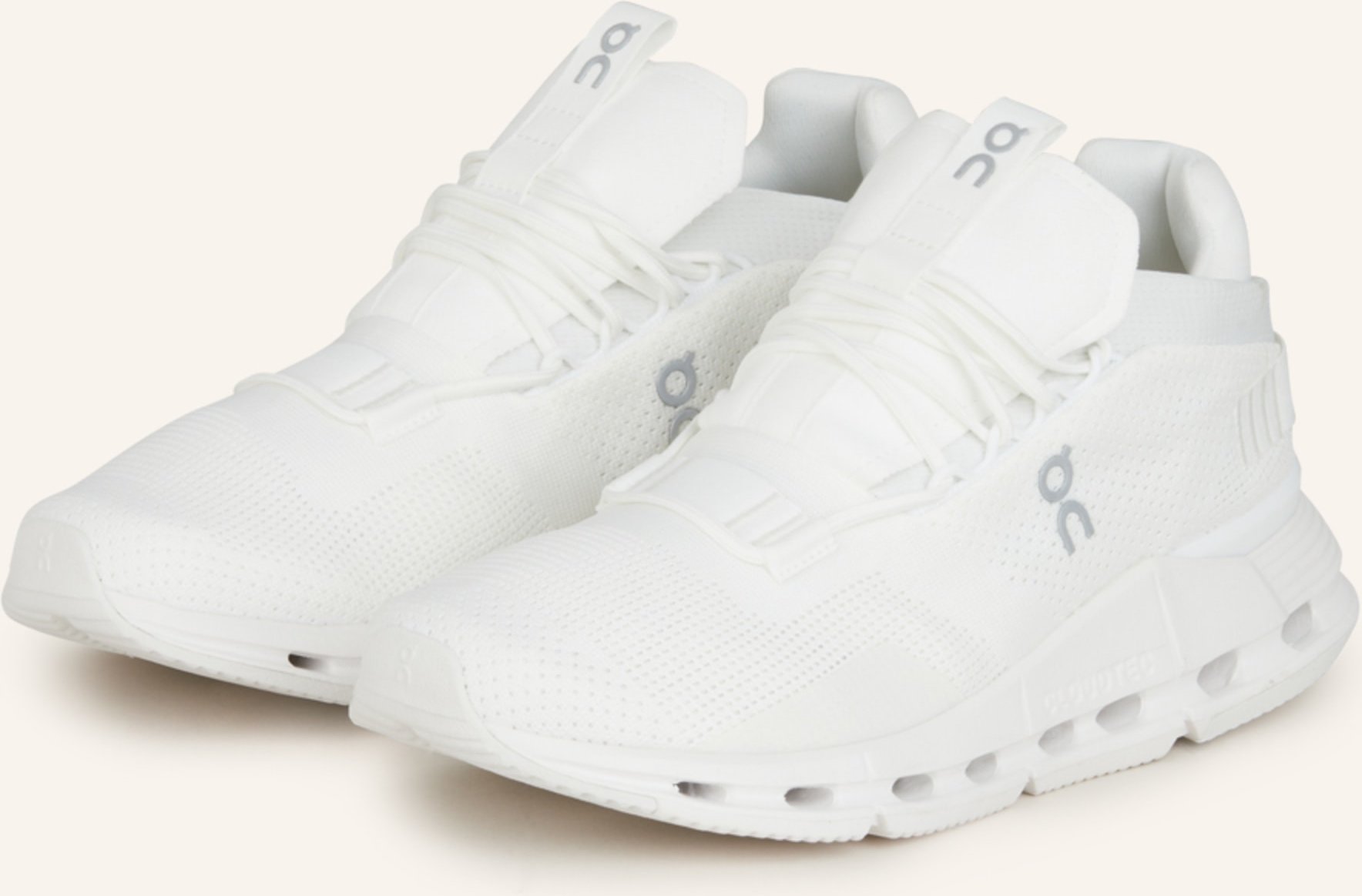 On Sneaker Cloudnova Undyed weiss