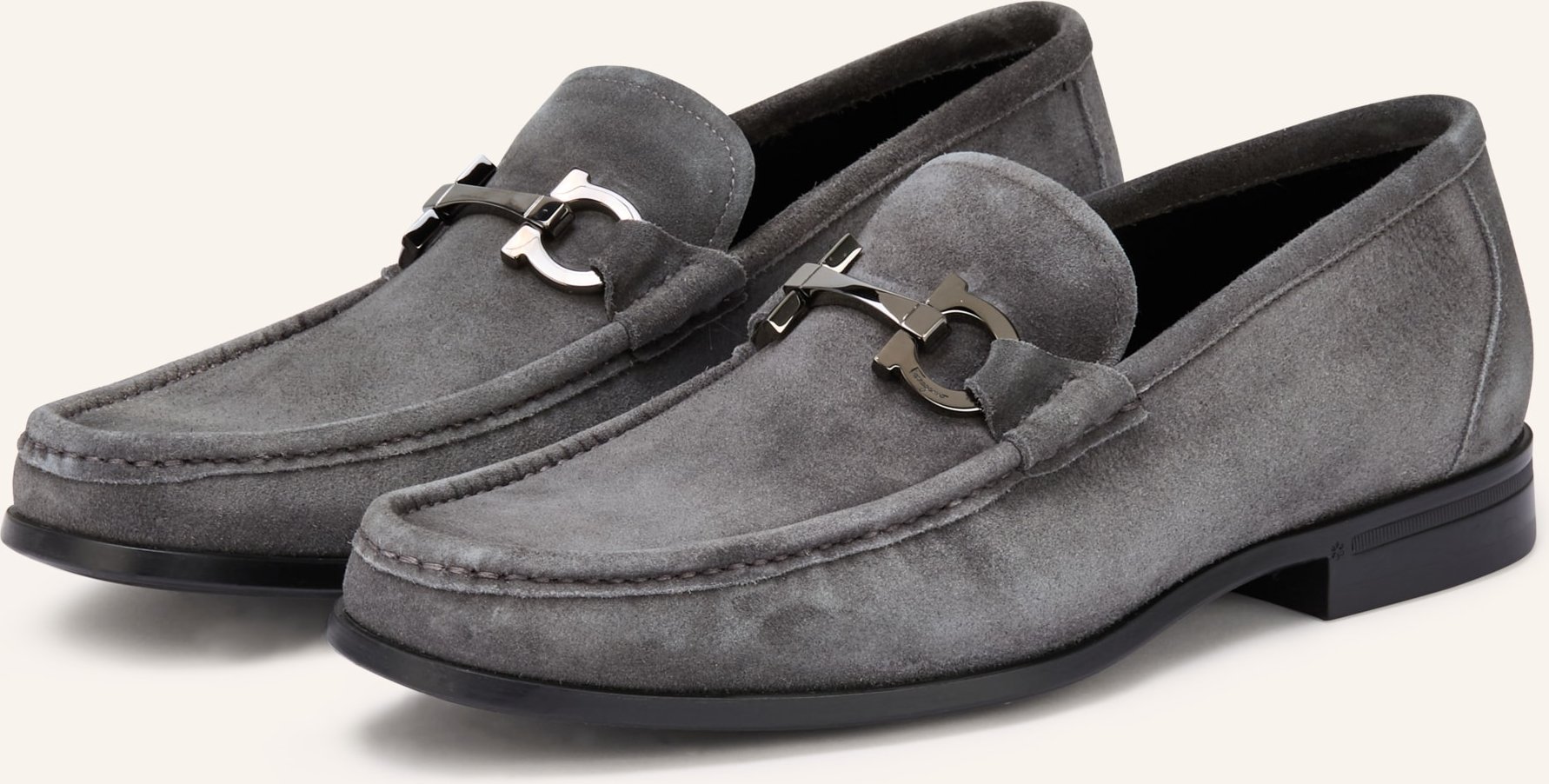 Ferragamo Slipper grau