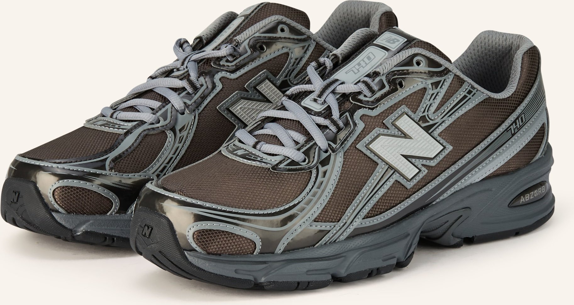 New Balance Sneaker 740 schwarz