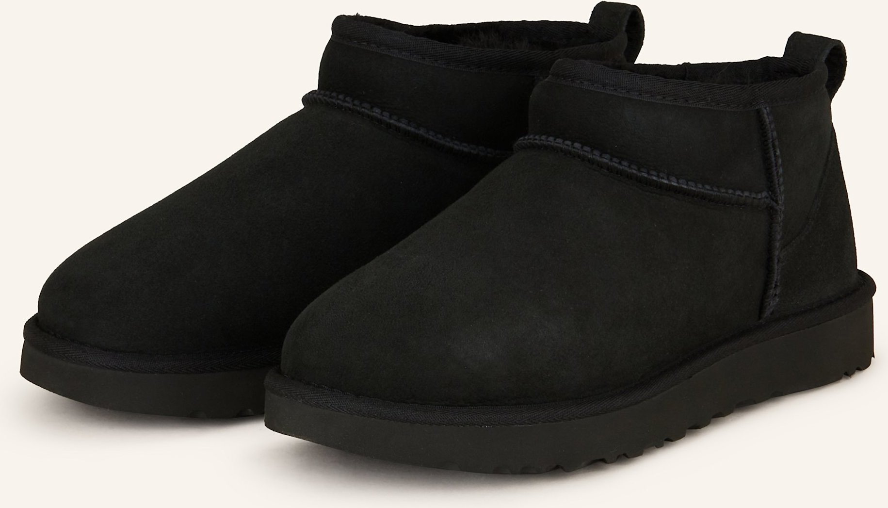 Ugg Boots Classic Ultra Mini schwarz