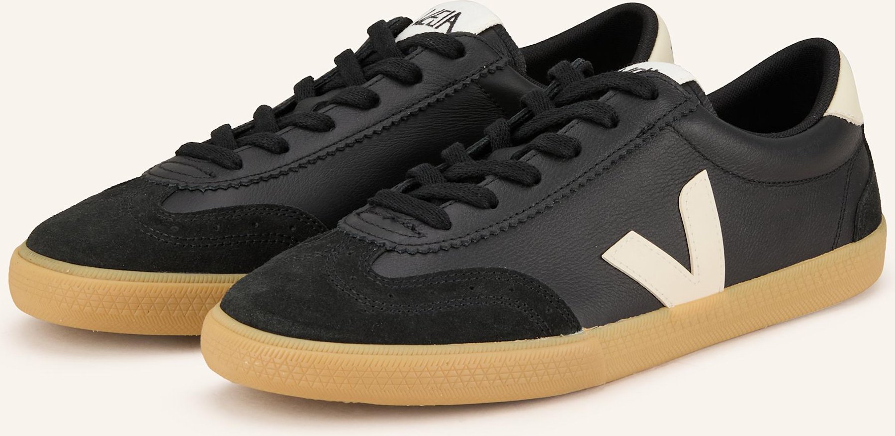 Veja Sneaker Volley schwarz