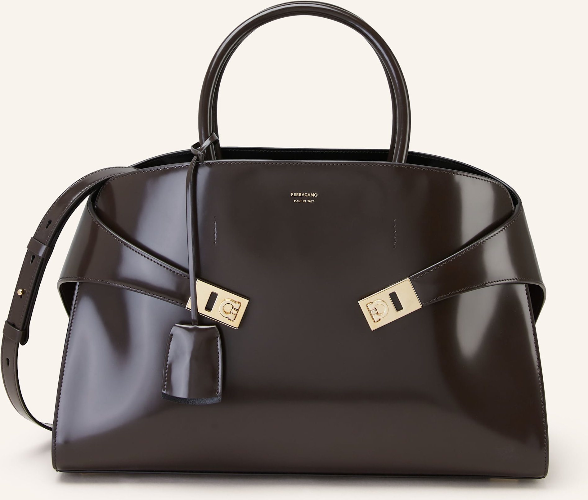 Ferragamo Handtasche Hug Vanity schwarz