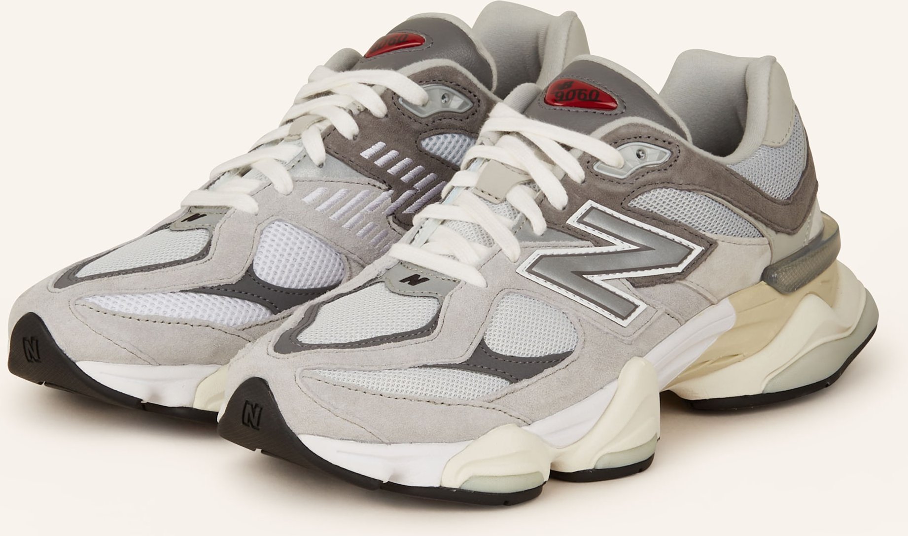 New Balance Sneaker 9060 grau