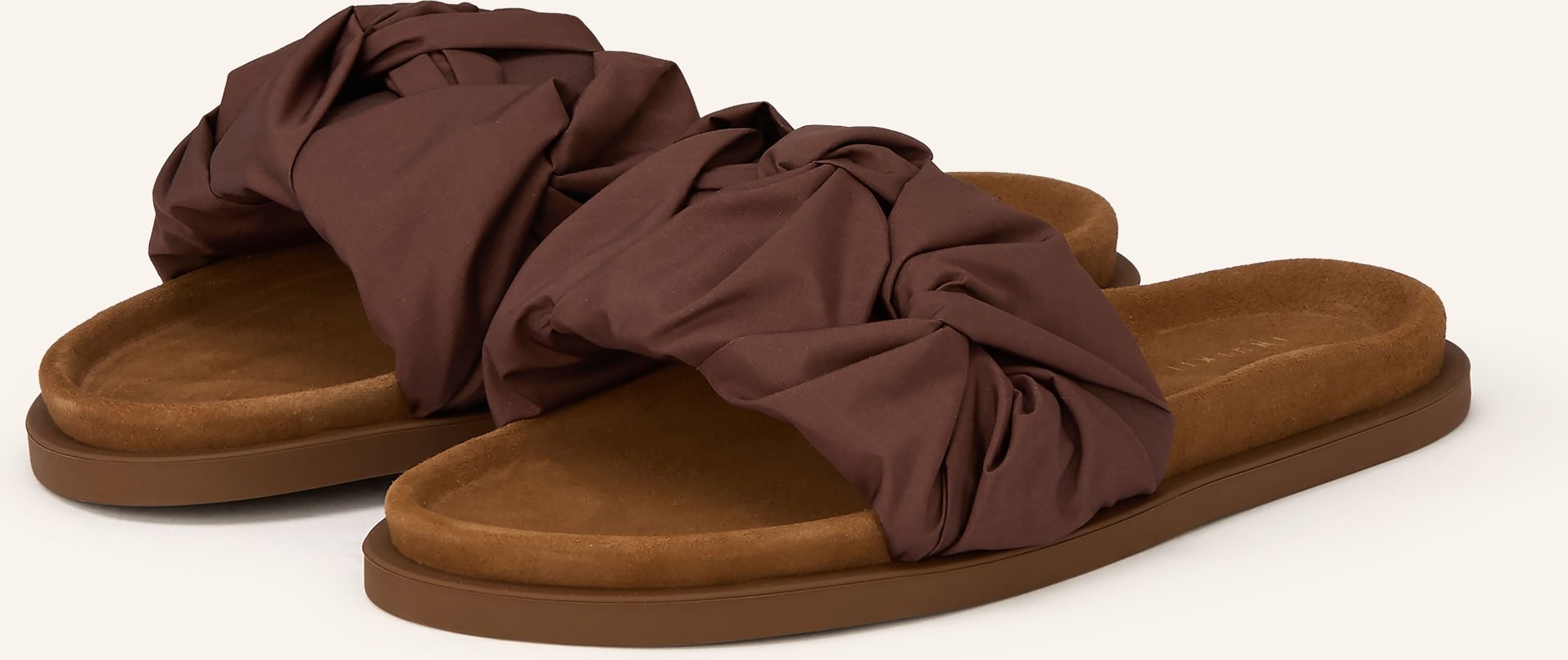 Inuikii Pantoletten Fjord Flower braun