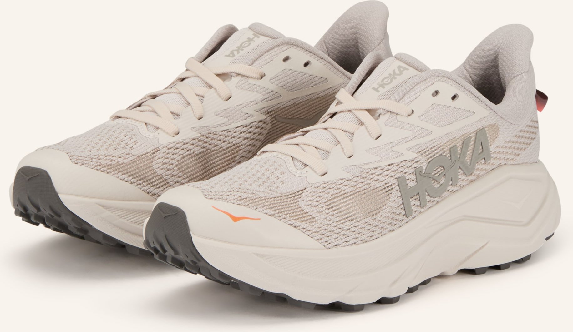 Hoka Trailrunning-Schuhe Challenger 8 beige