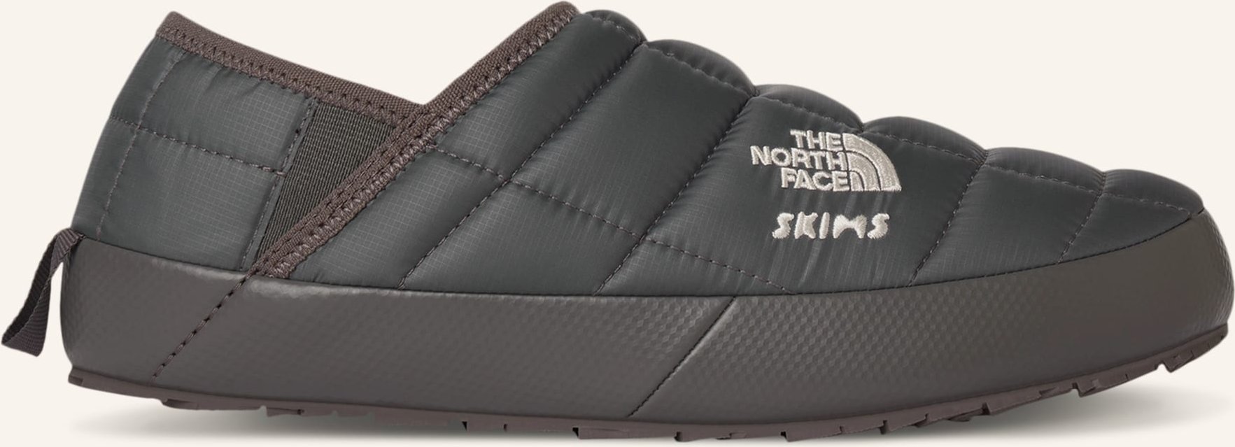 The North Face X Skims Slipper Thermoball™ Traction grau