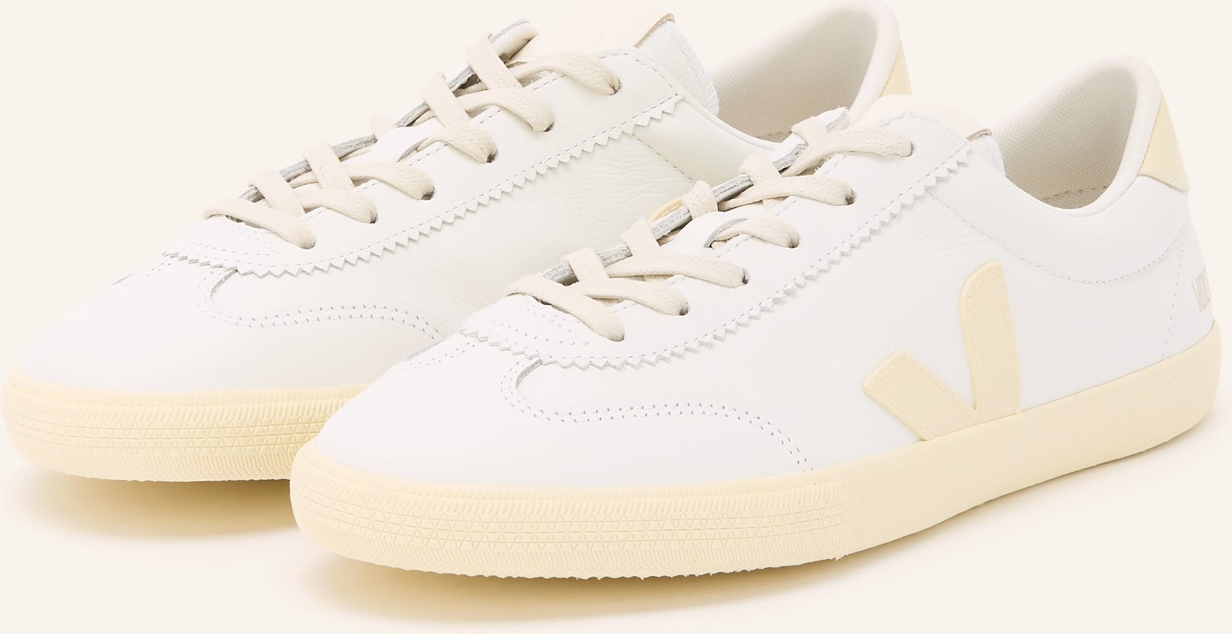 Veja Sneaker Volley Signature weiss