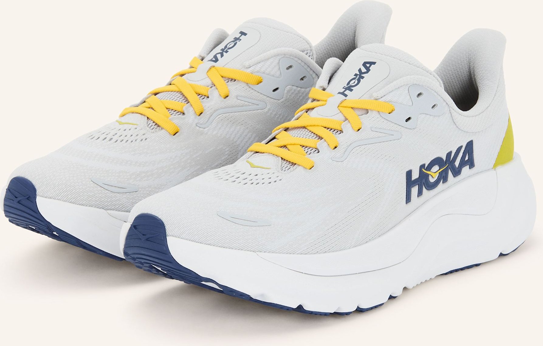 Hoka Laufschuhe Arahi 8 grau