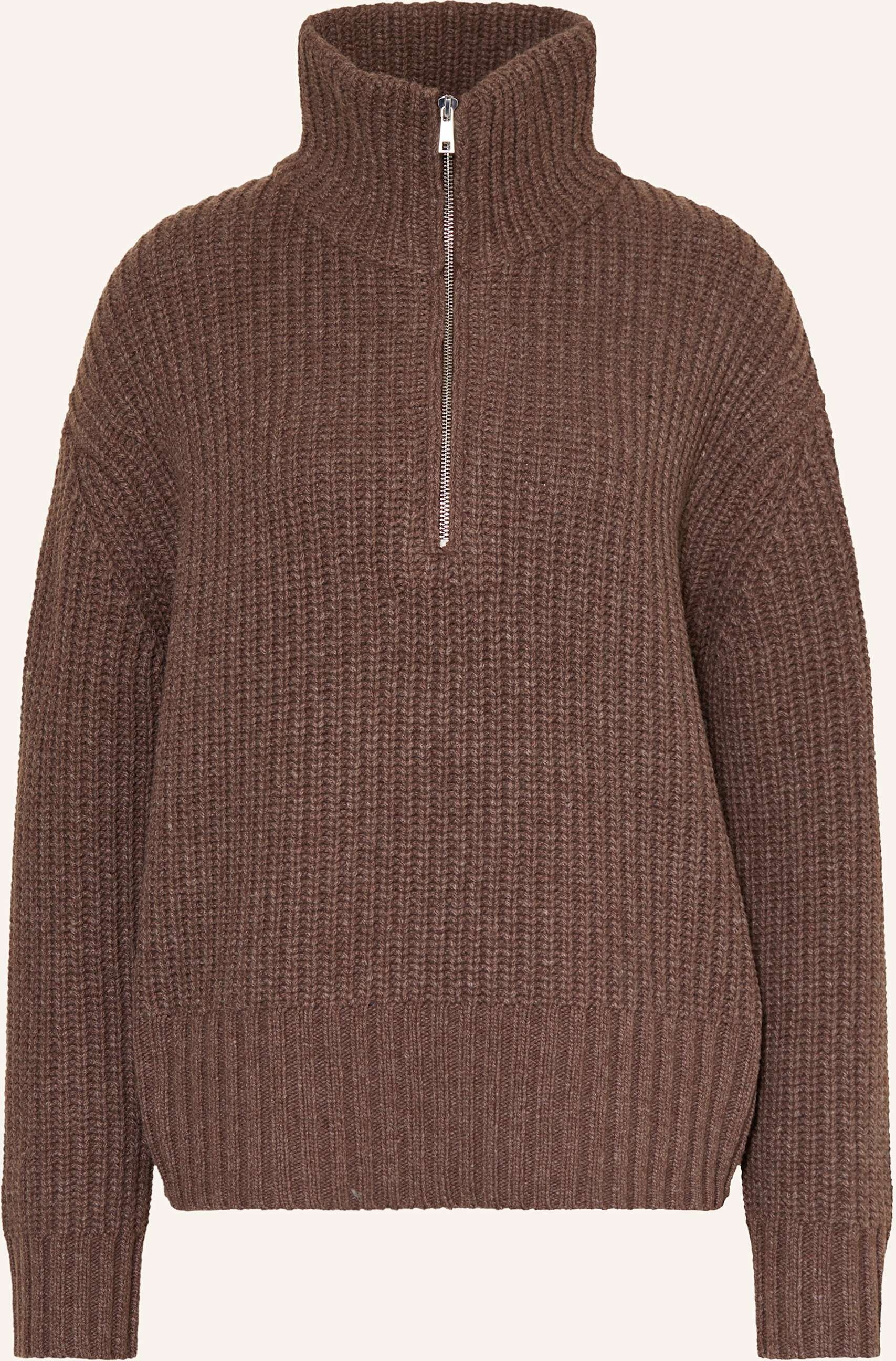 Mrs & Hugs Troyer braun