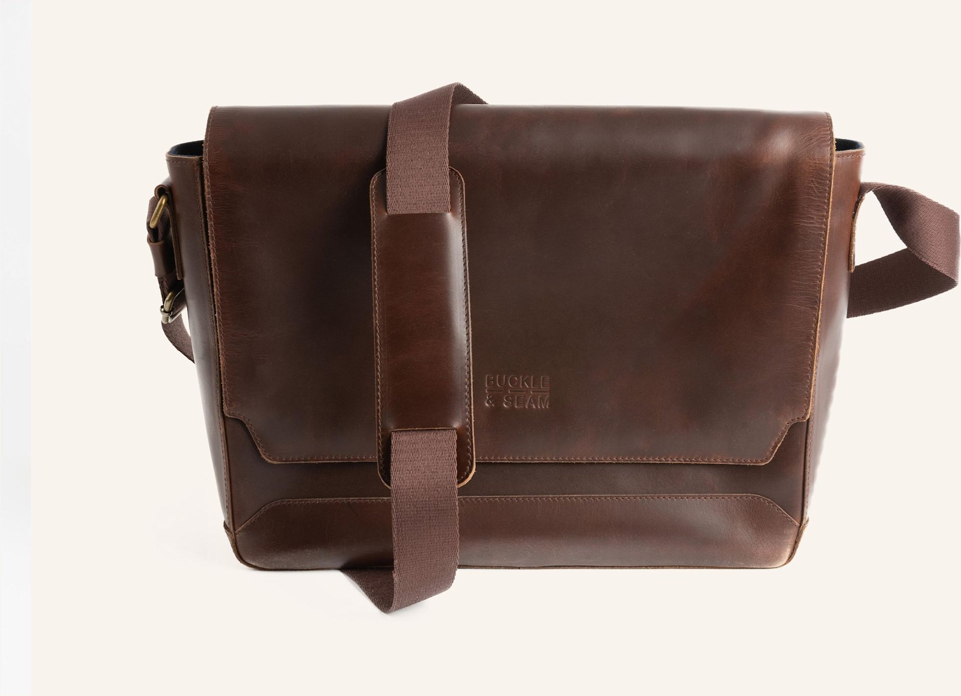 Buckle & Seam Messenger Bag Times braun