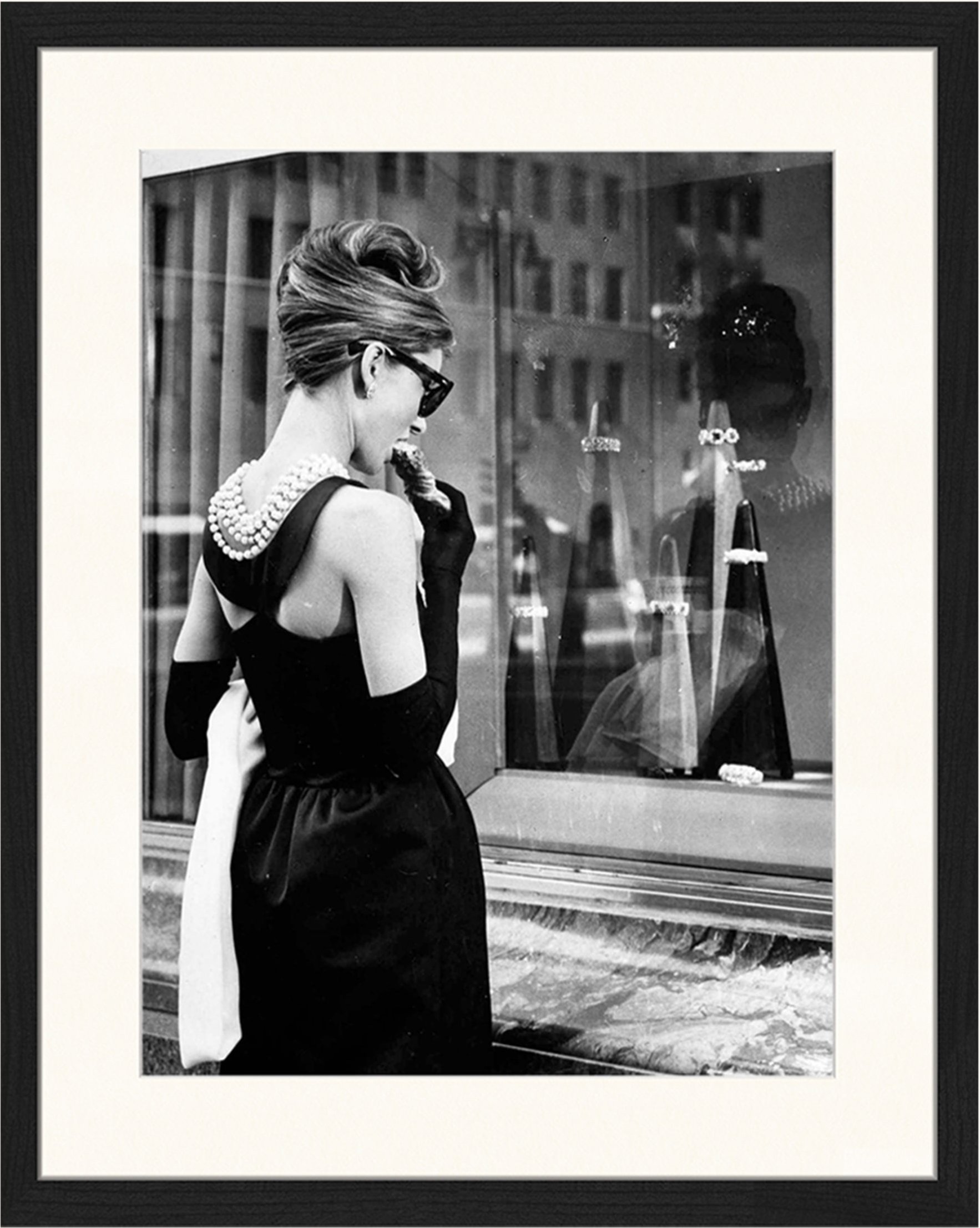 Liv Corday Wandbild Frühstück Bei Tiffany Mit Rahmen schwarz