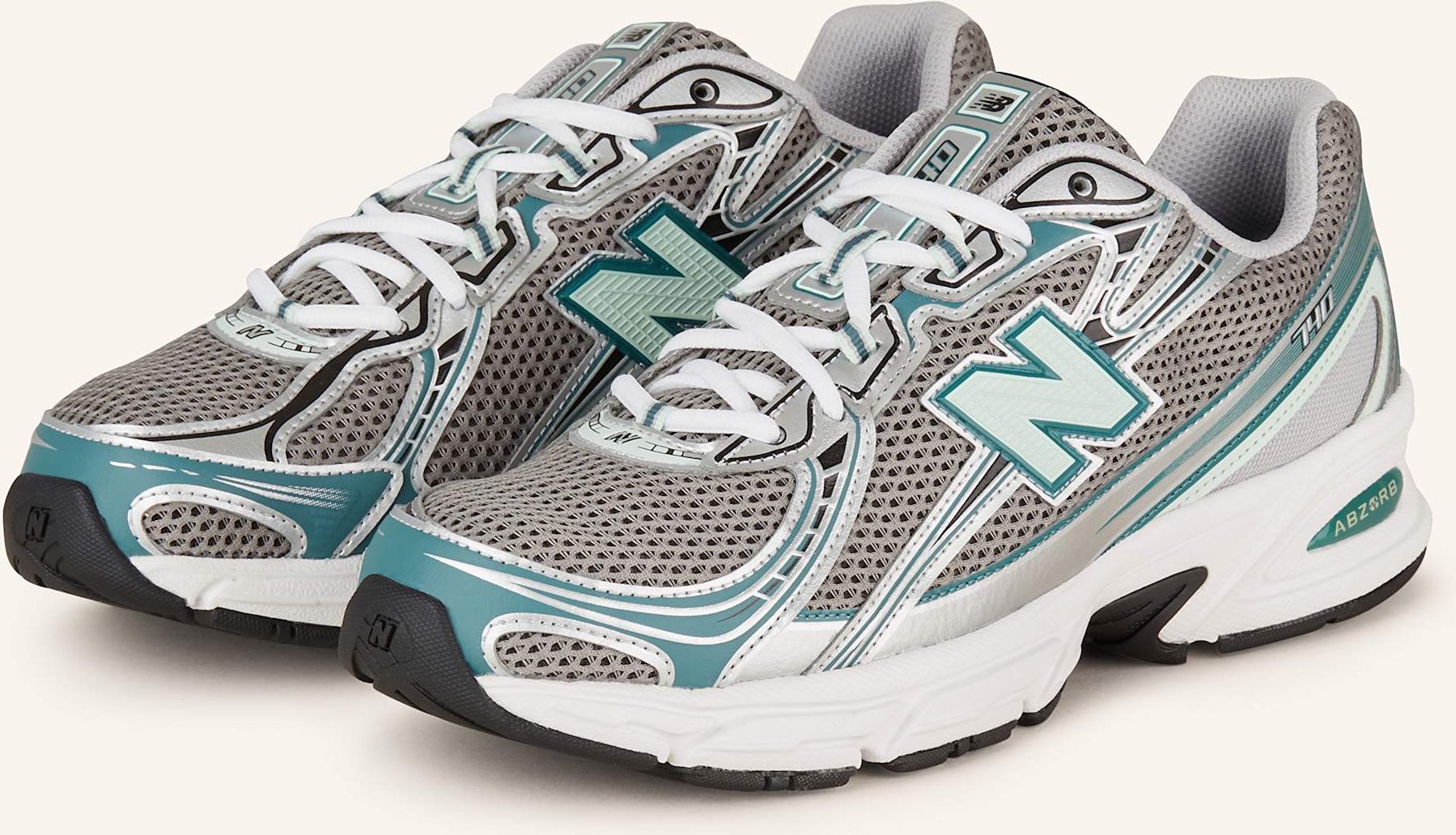 New Balance Sneaker 740 grau
