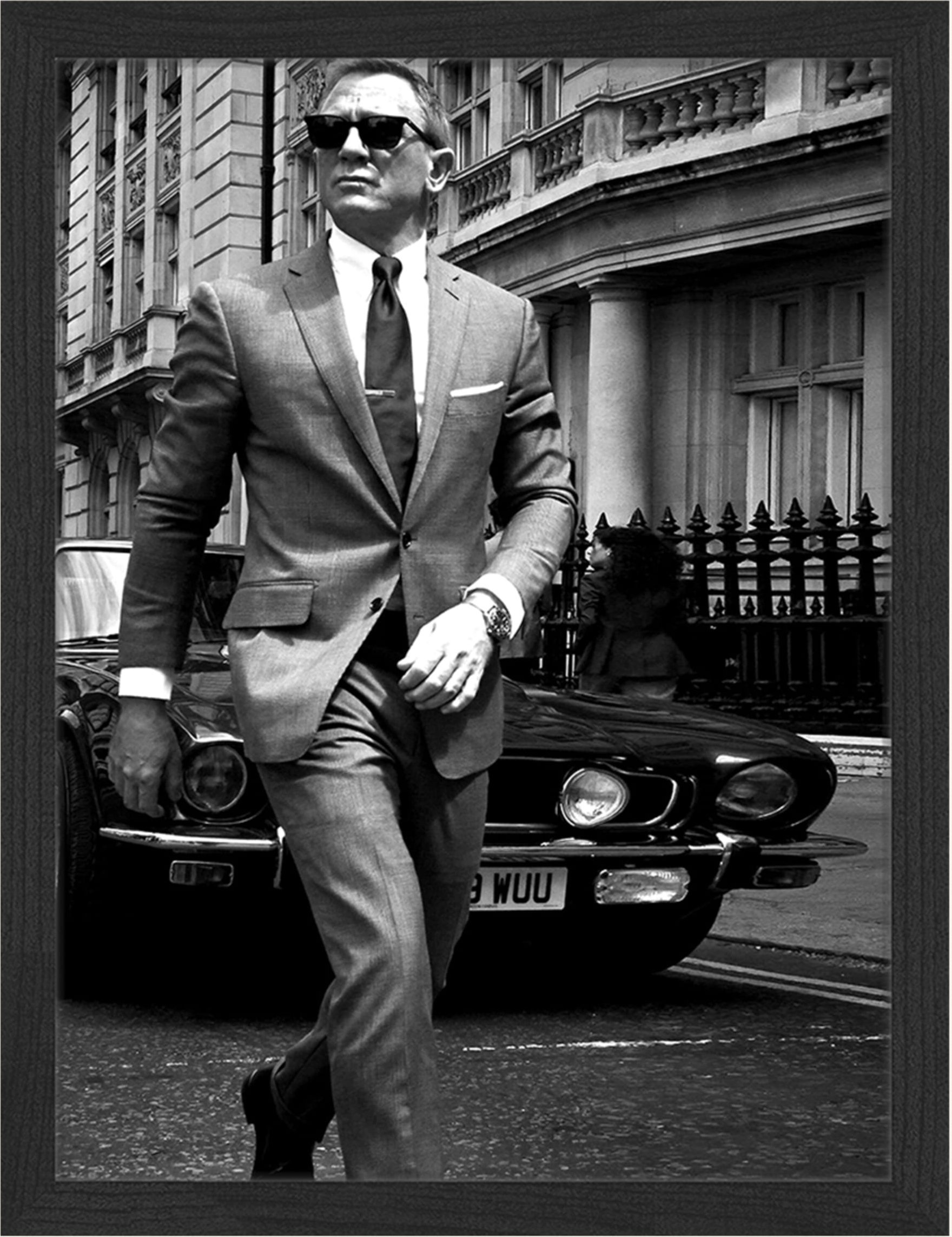 Jacob Baden Wandbild Daniel Craig Als James Bond Mit Rahmen schwarz