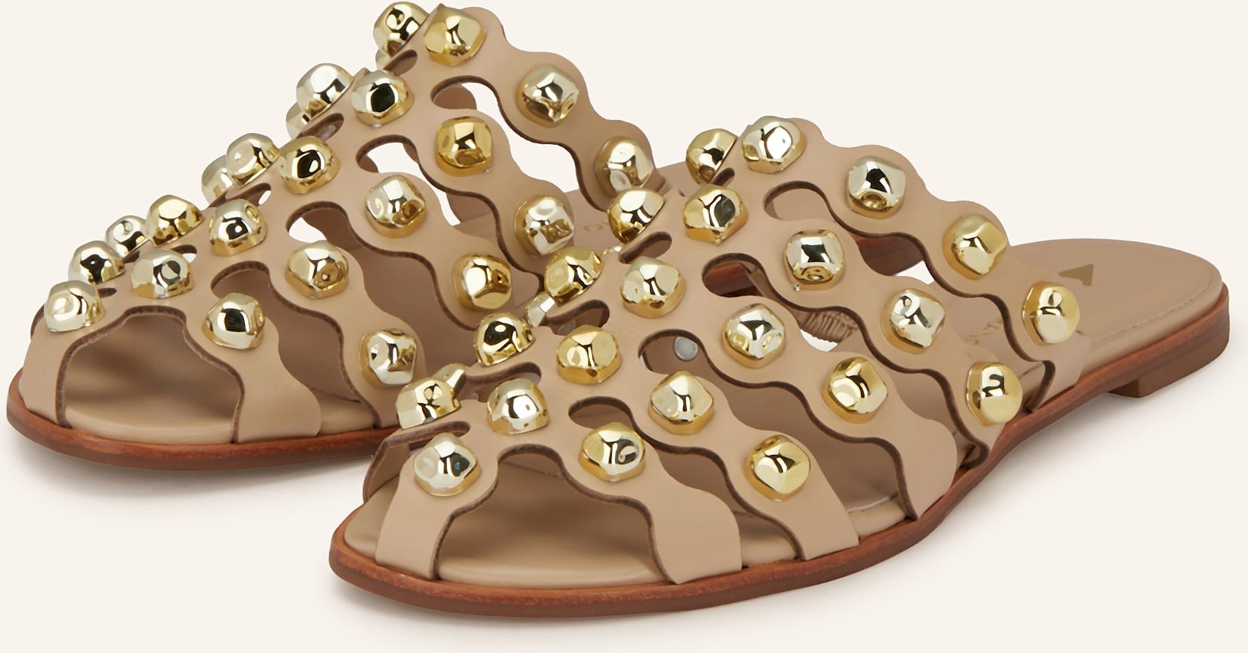 Carrano Mules Mit Nieten beige