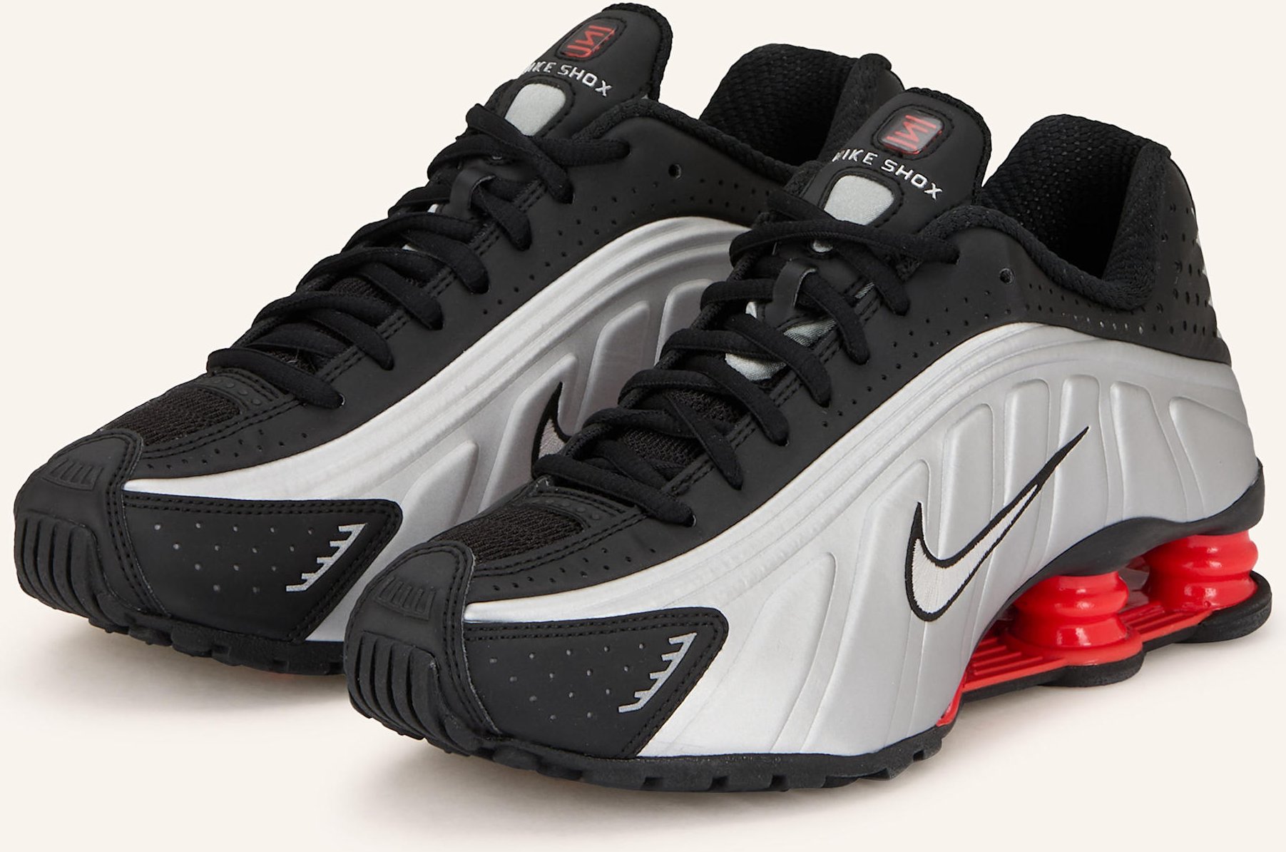 Nike Sneaker Shox r4 schwarz
