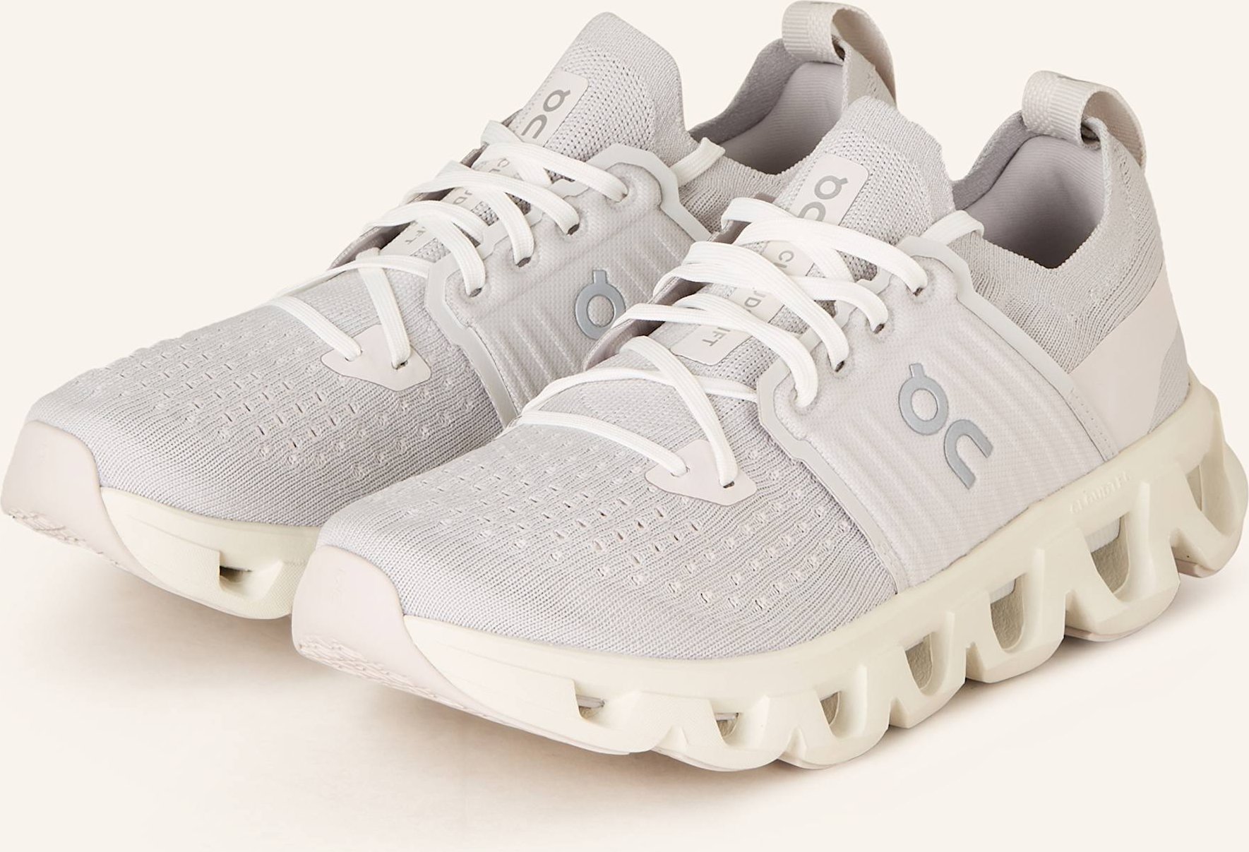 On Laufschuhe Cloudswift 4 grau
