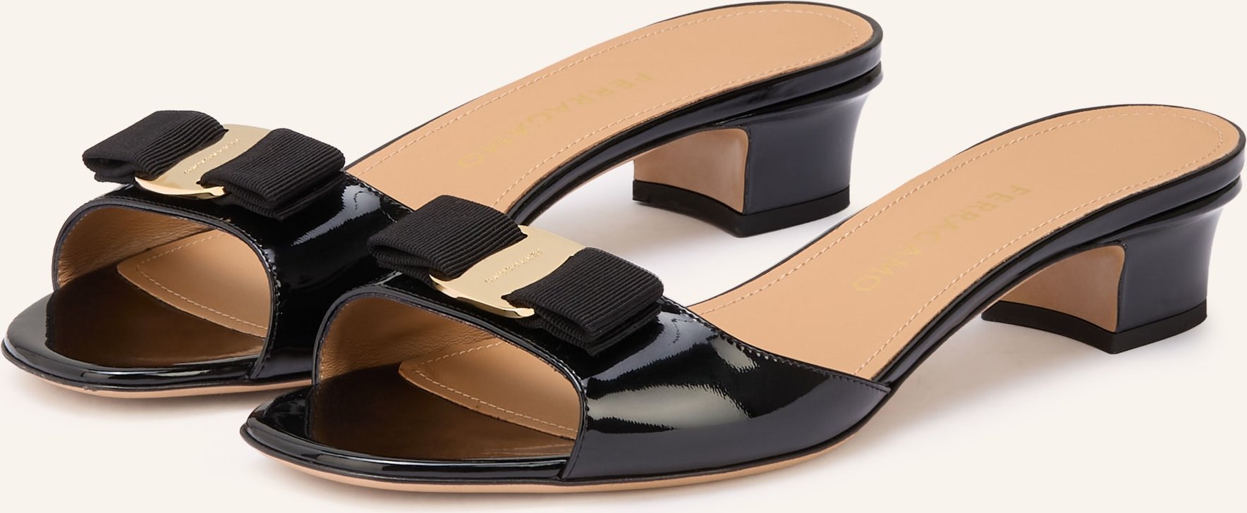 Ferragamo Mules New Vara schwarz