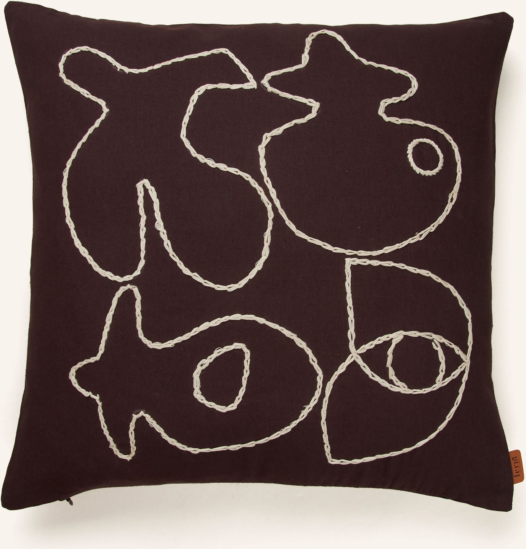 Ferm Living Dekokissen Figure Mit Daunenfüllung braun