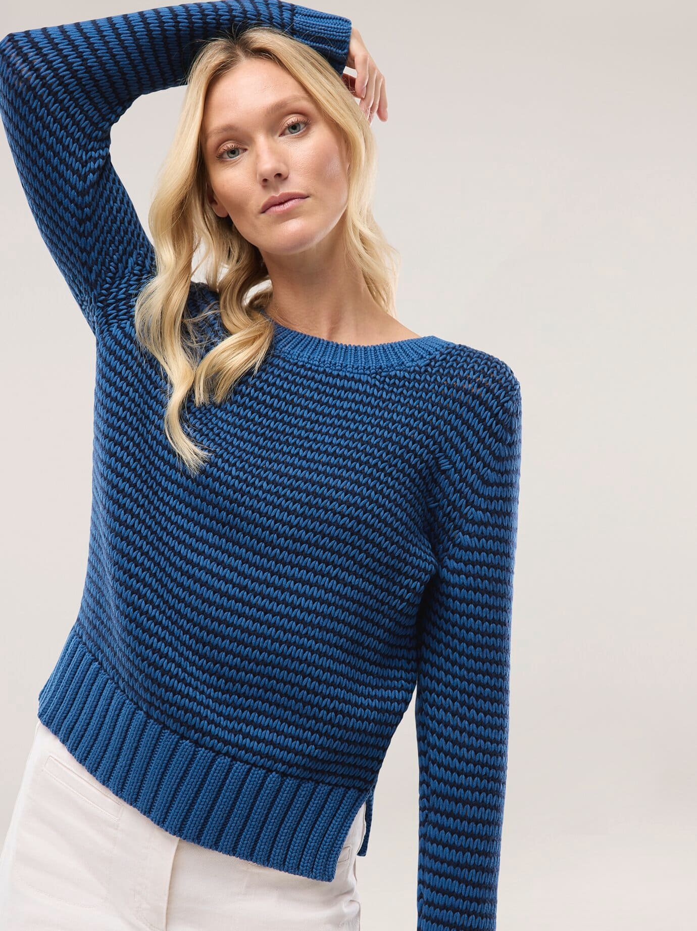 Pullover mit dezentem Streifen