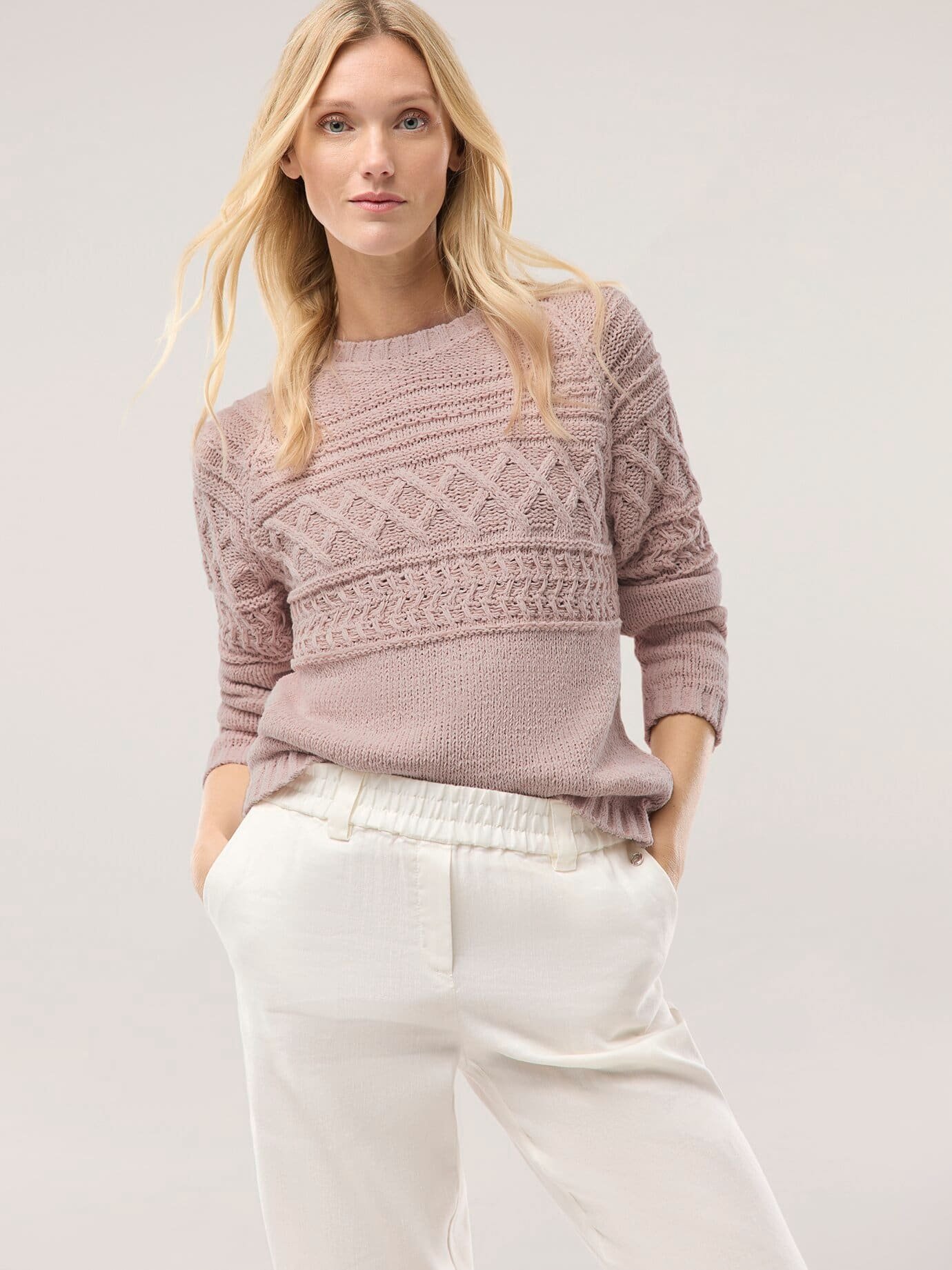 Pullover aus softem Bändchengarn