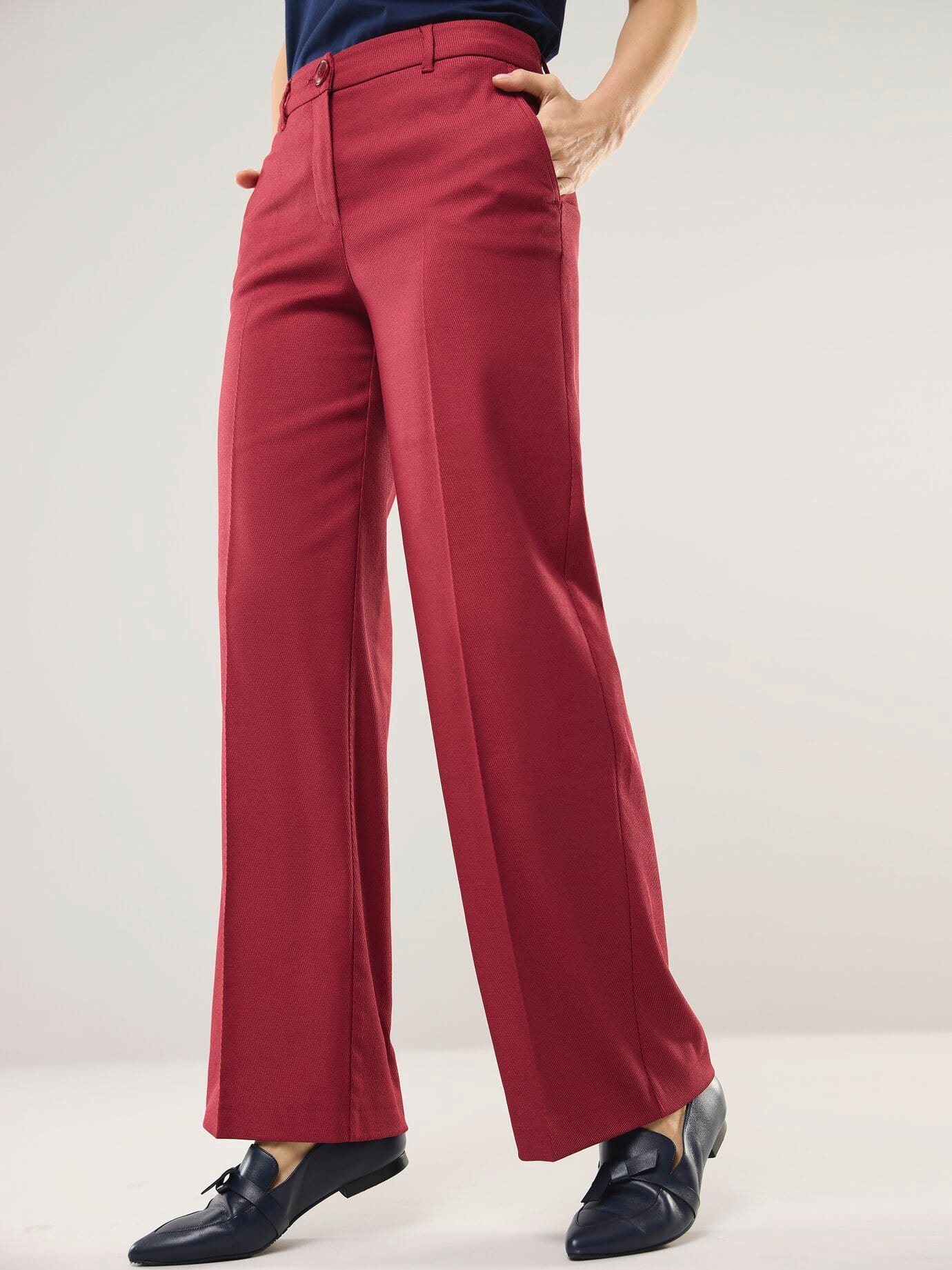 Marlenehose mit Struktur