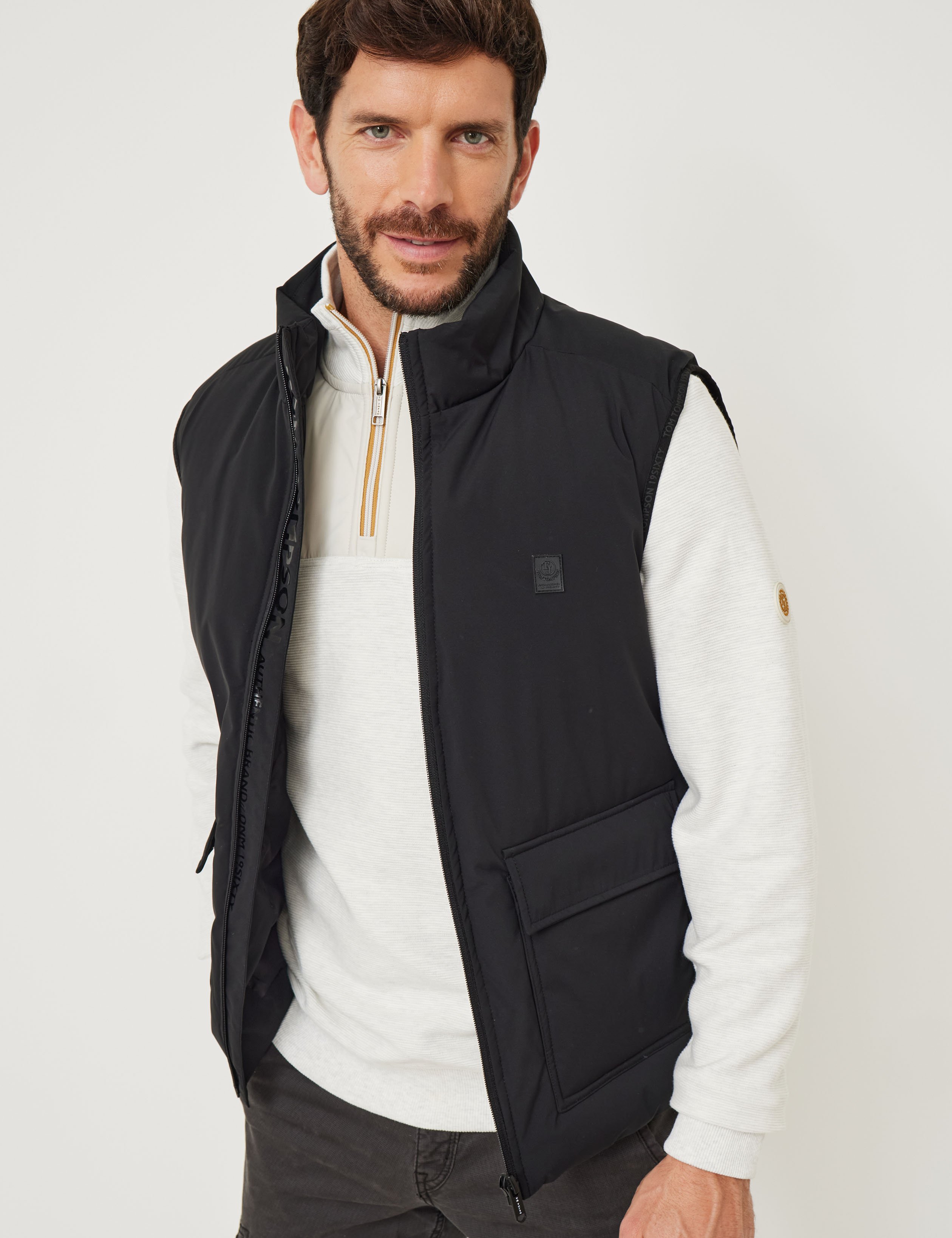 Leicht wattierte Weste mit Taschen