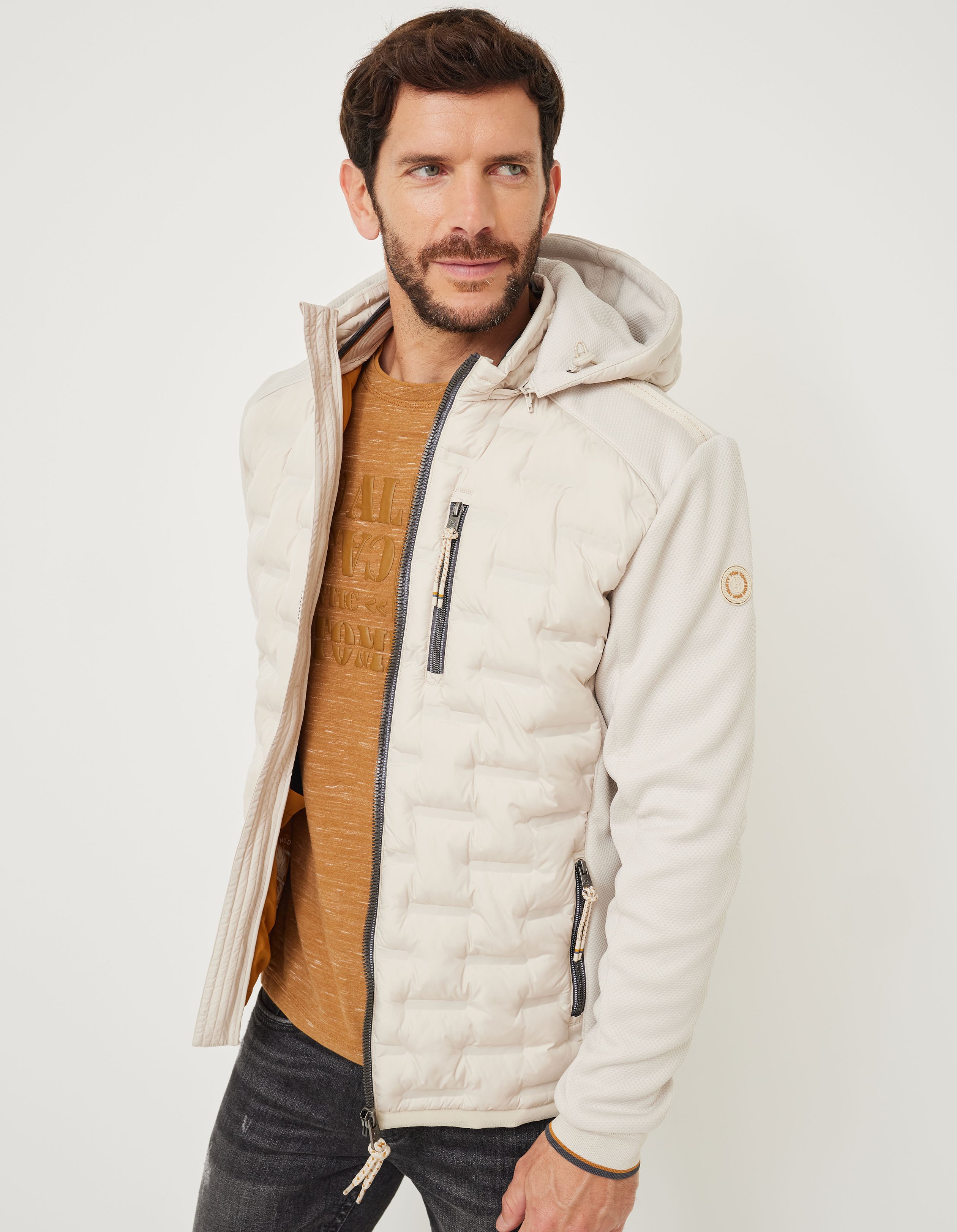 Wattierte Steppjacke im Materialmix