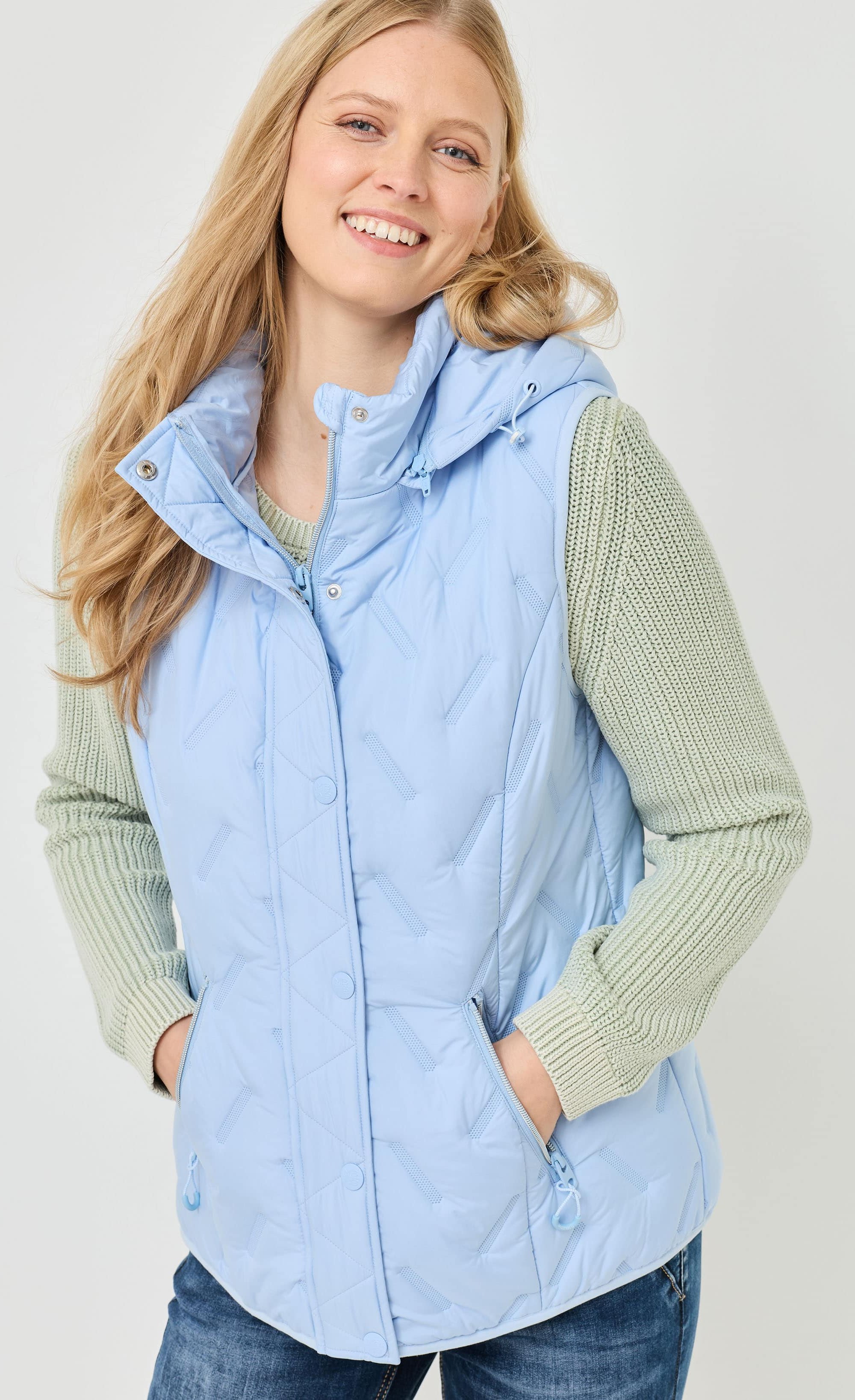 Allrounder: Leichte Weste m. Kapuze