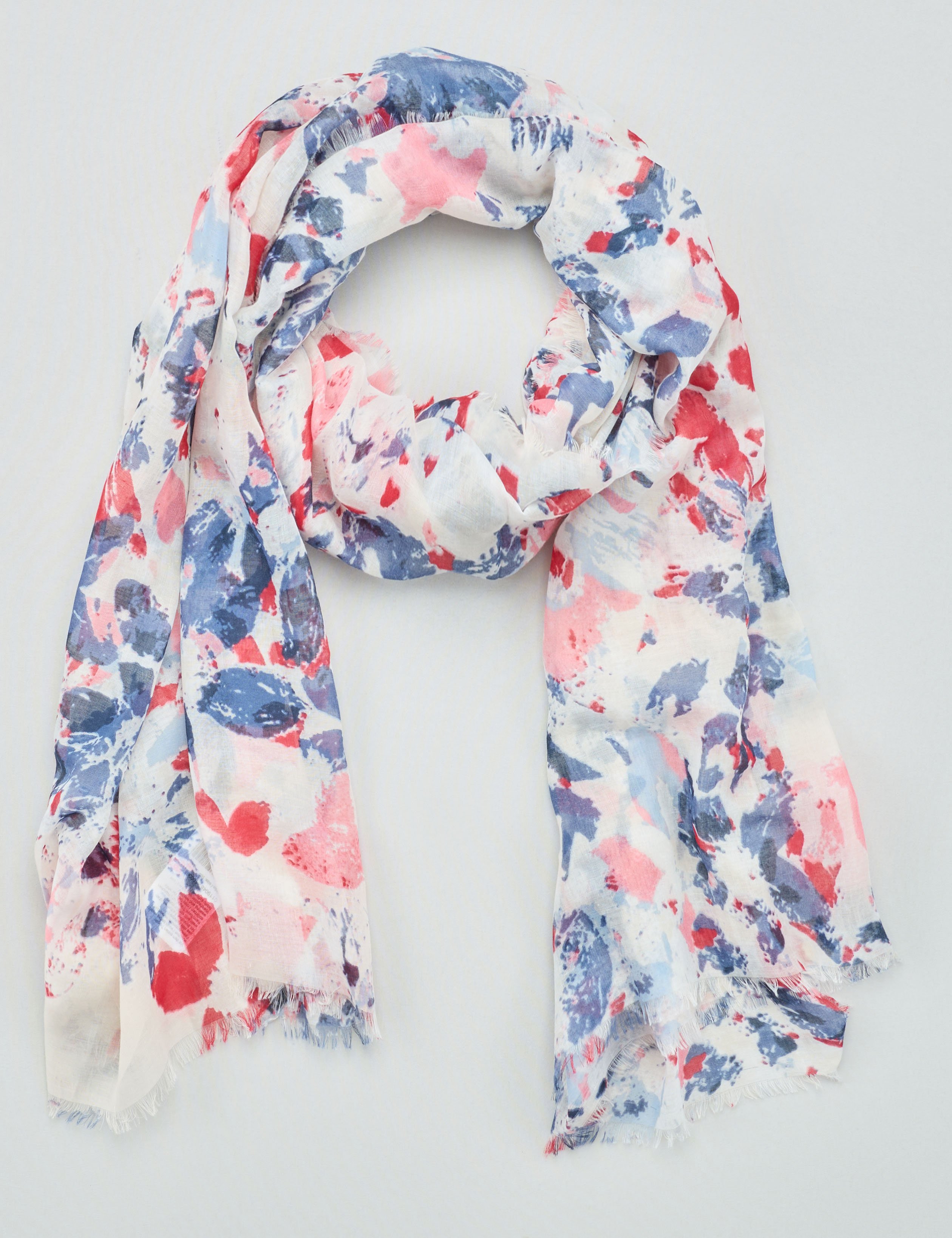 Gemustertes Tuch in schönen Farben