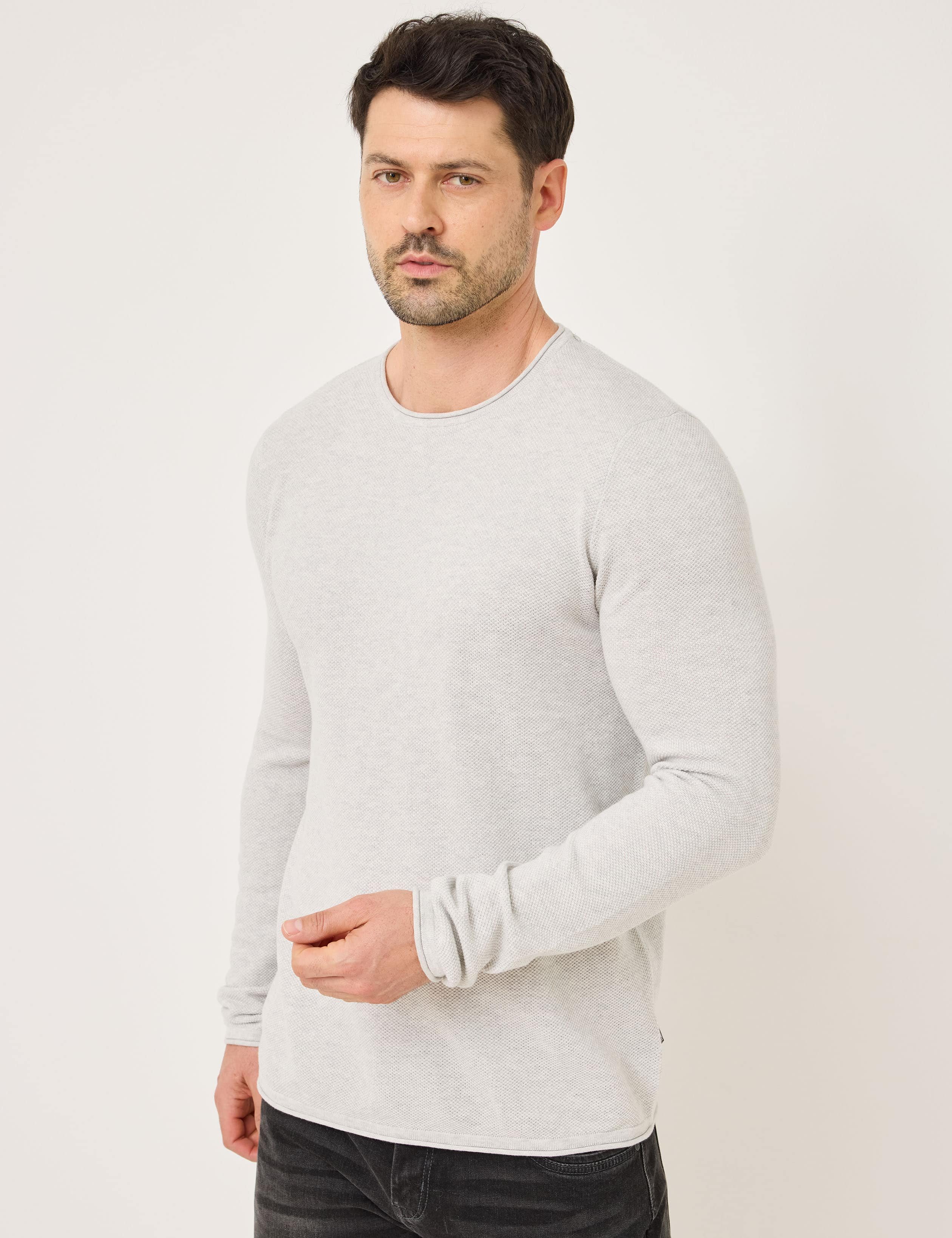Leichter Pullover mit Perl-Optik