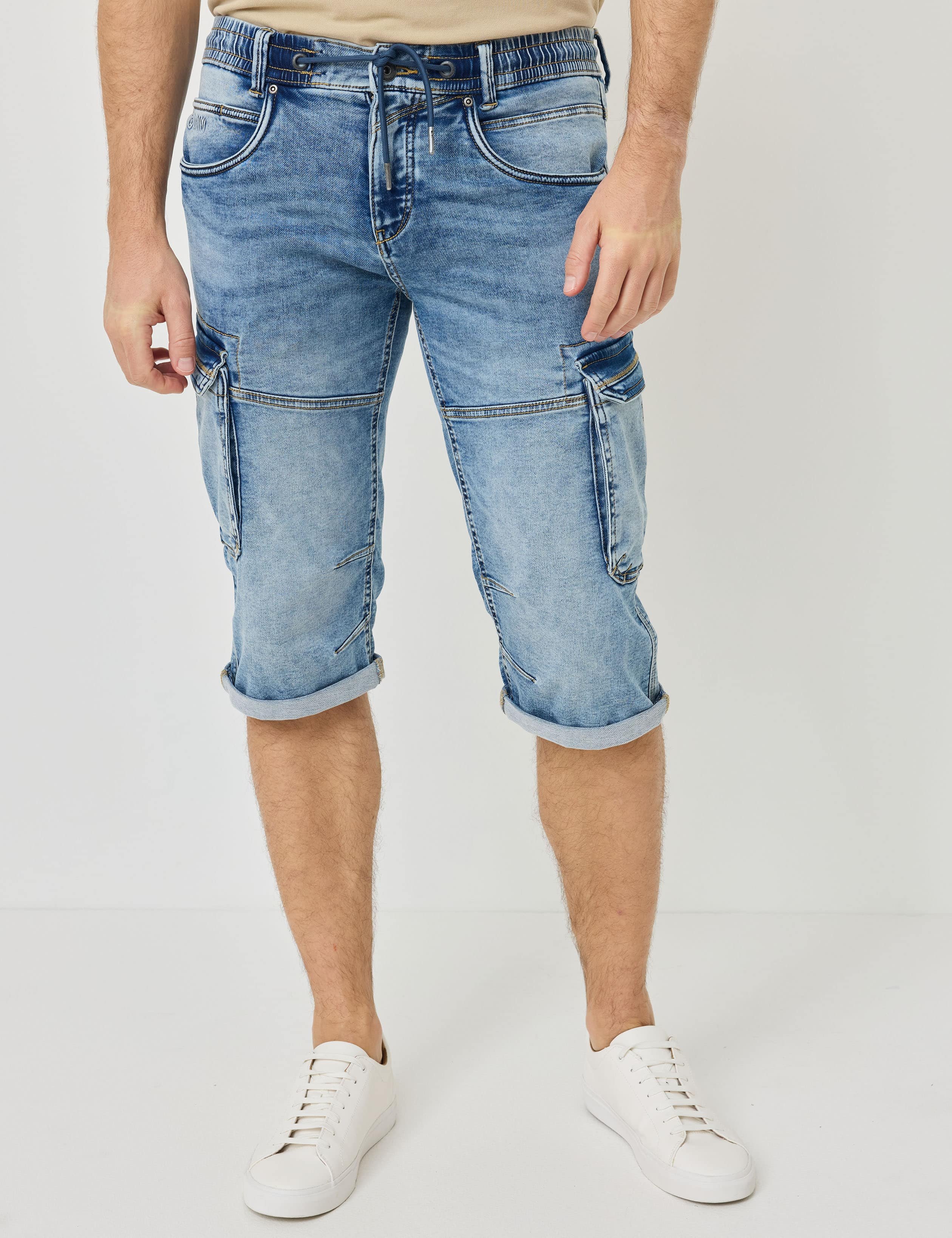 Skater Jeans im Cargo-Style