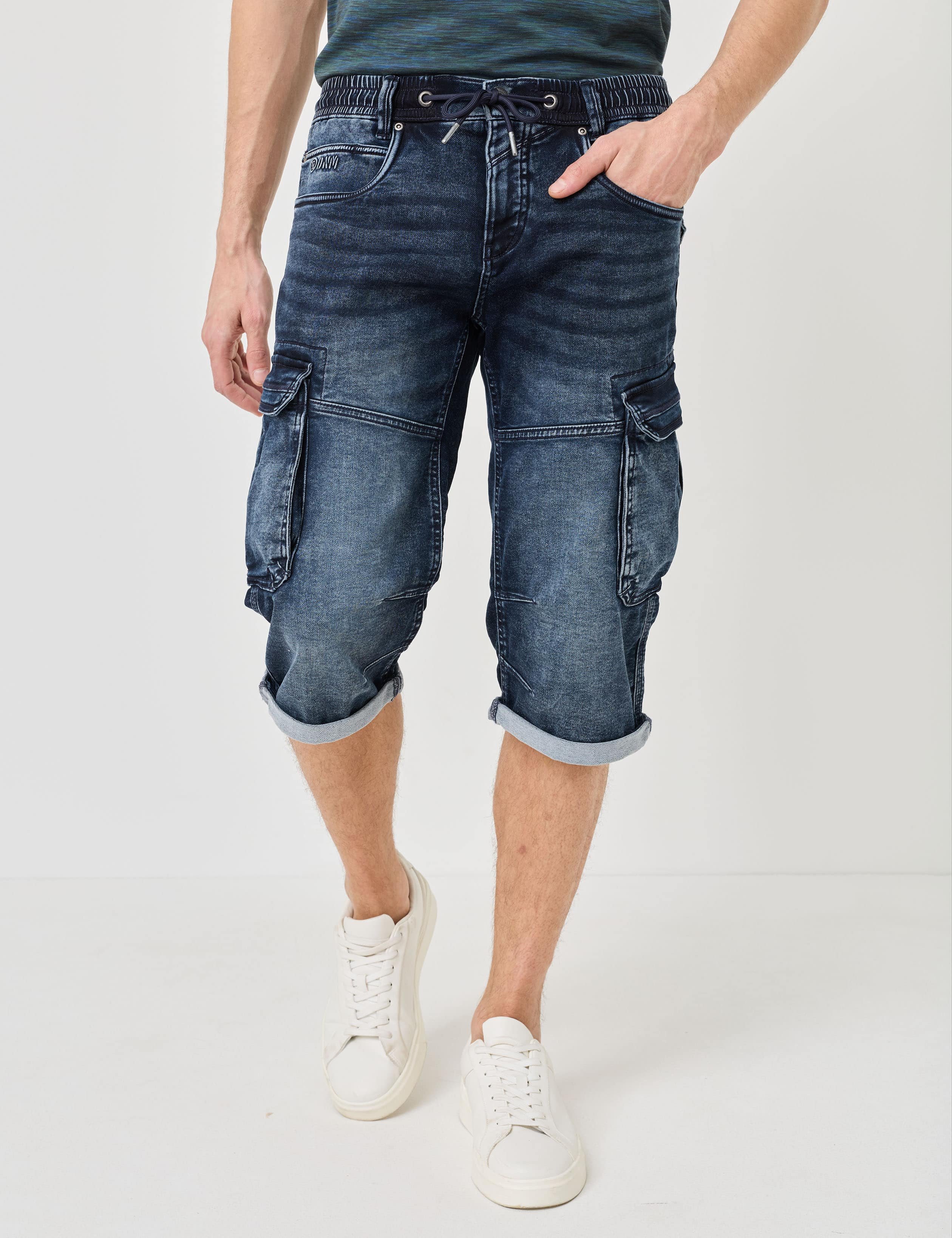 Skater Jeans im Cargo-Style