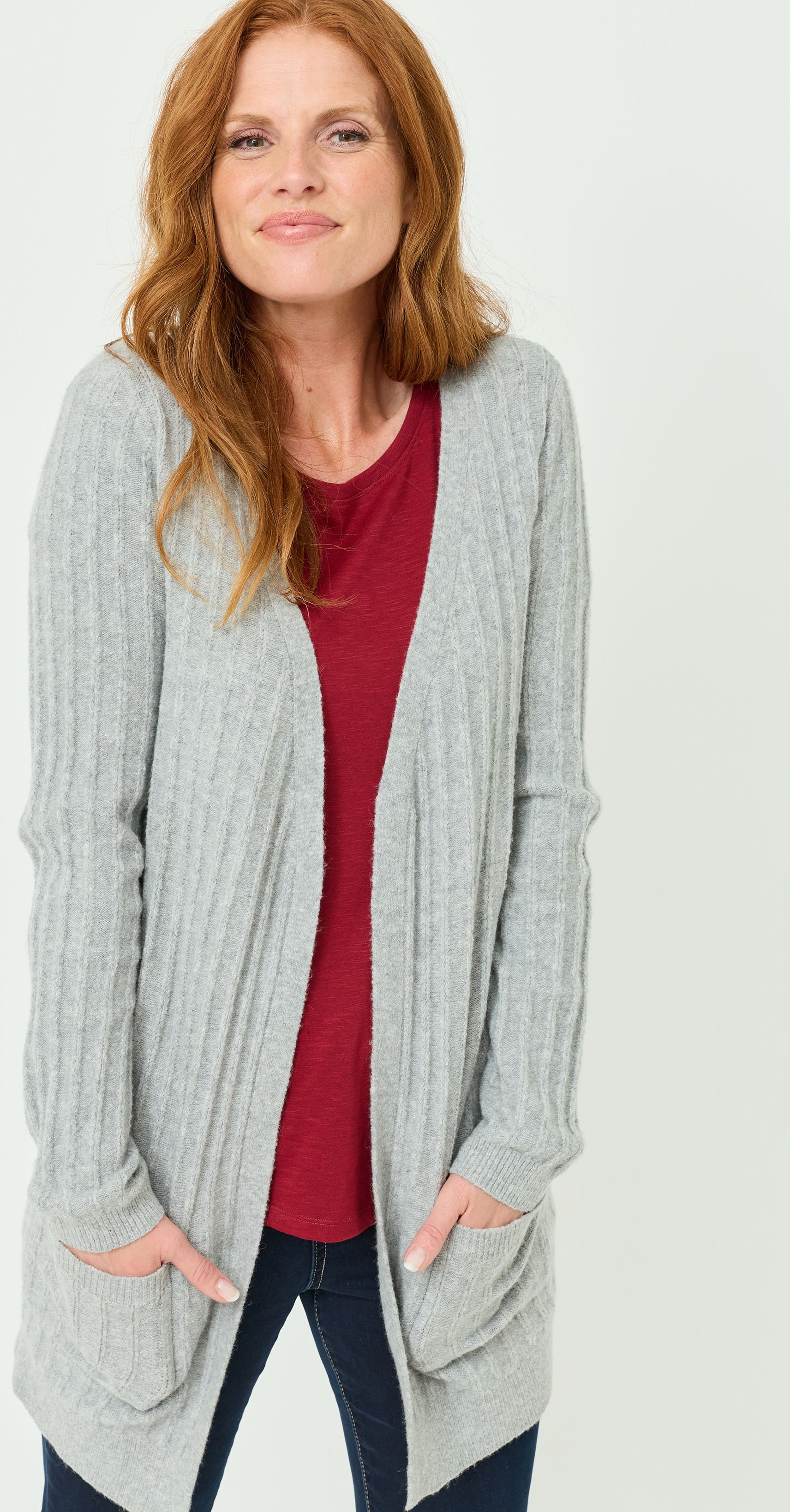 Softe Strickjacke mit Rippmuster