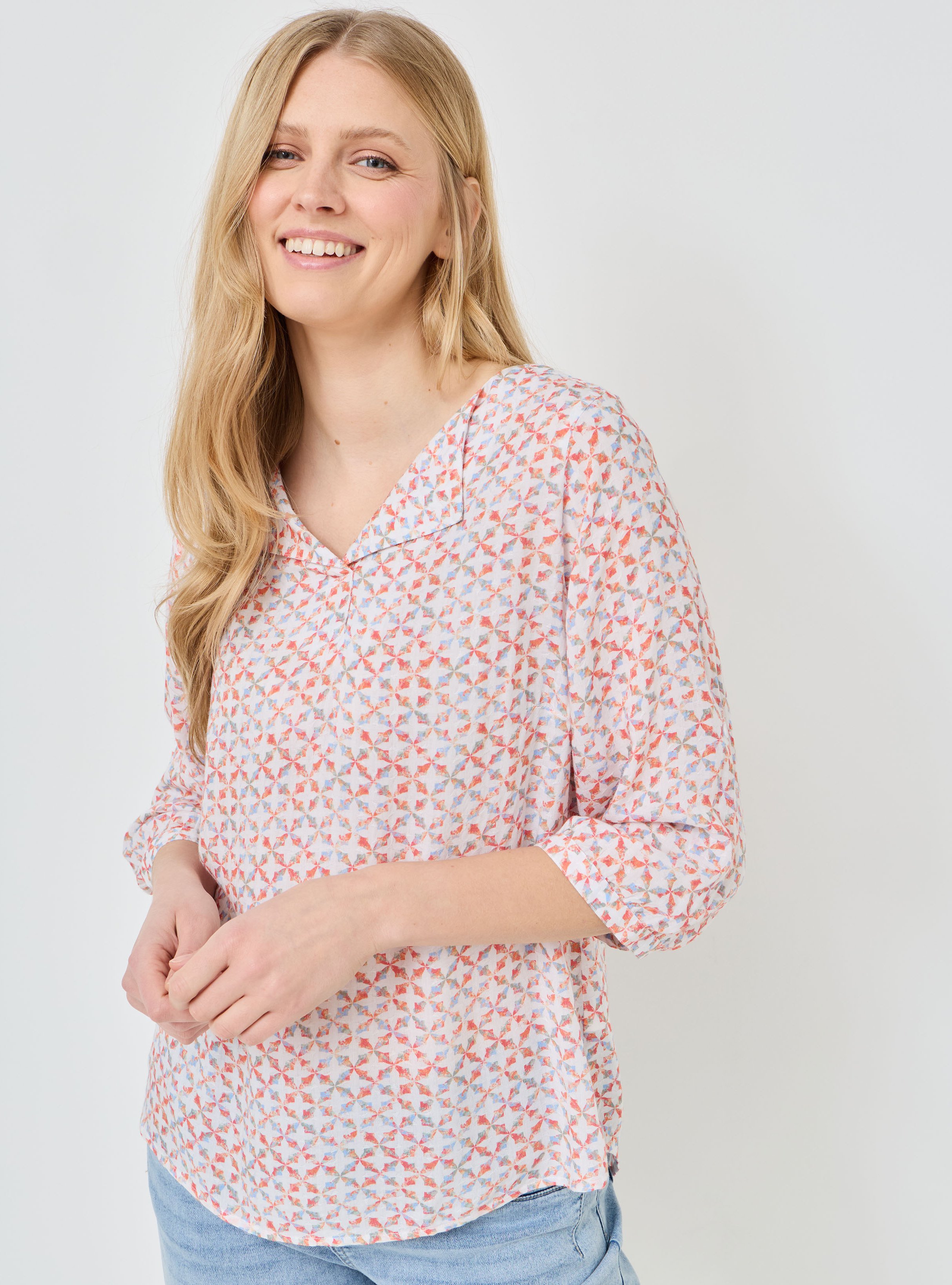 Feminine Bluse mit Muster