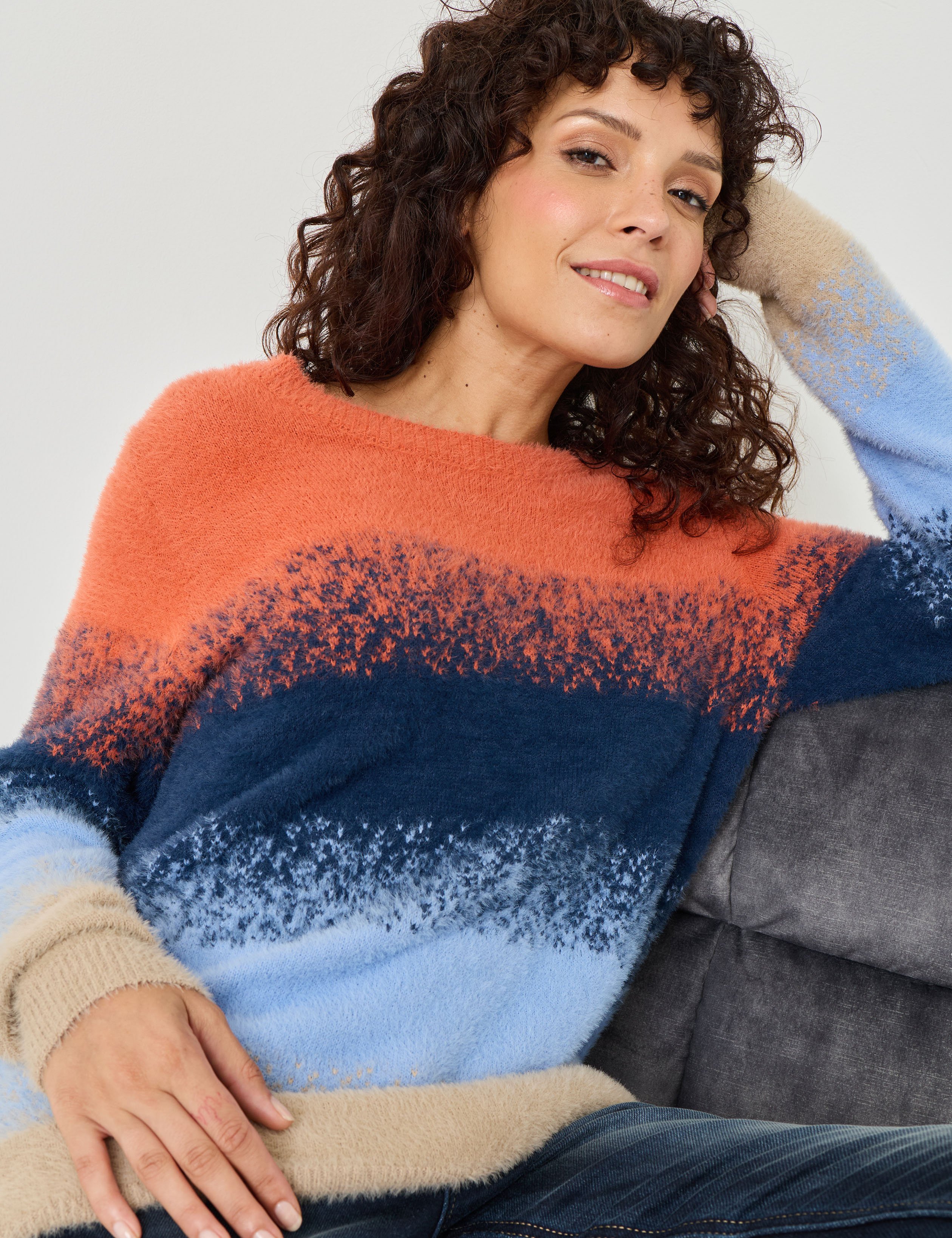 Flausch-Pullover m. Farbverlauf