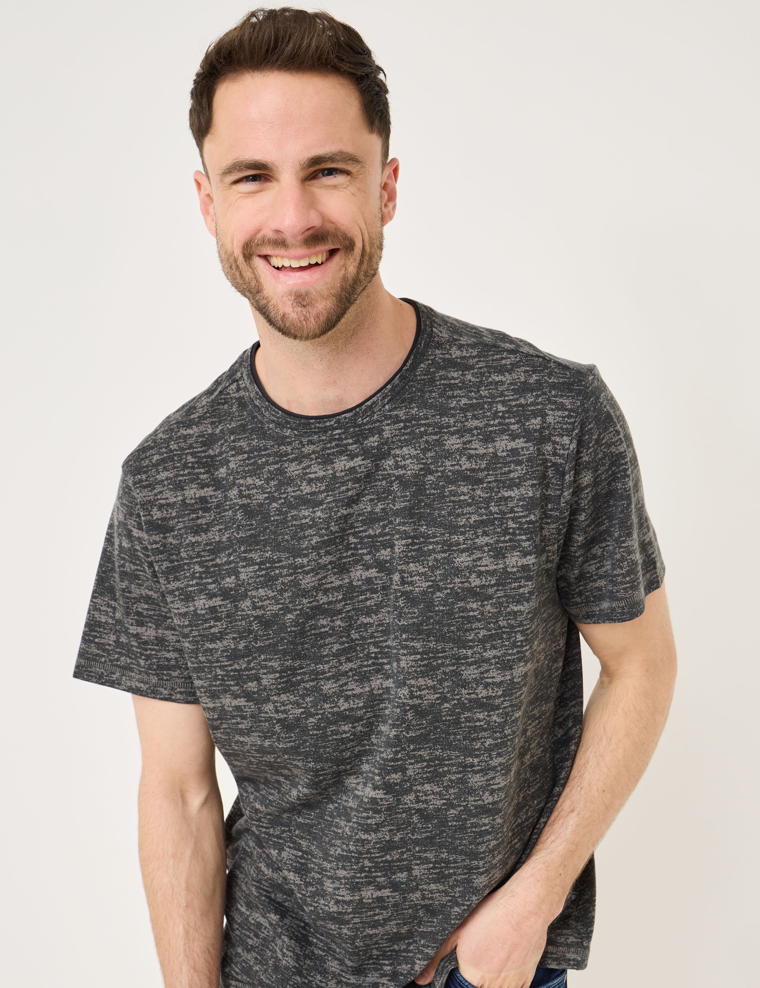 Allrounder: Shirt mit Alloverprint