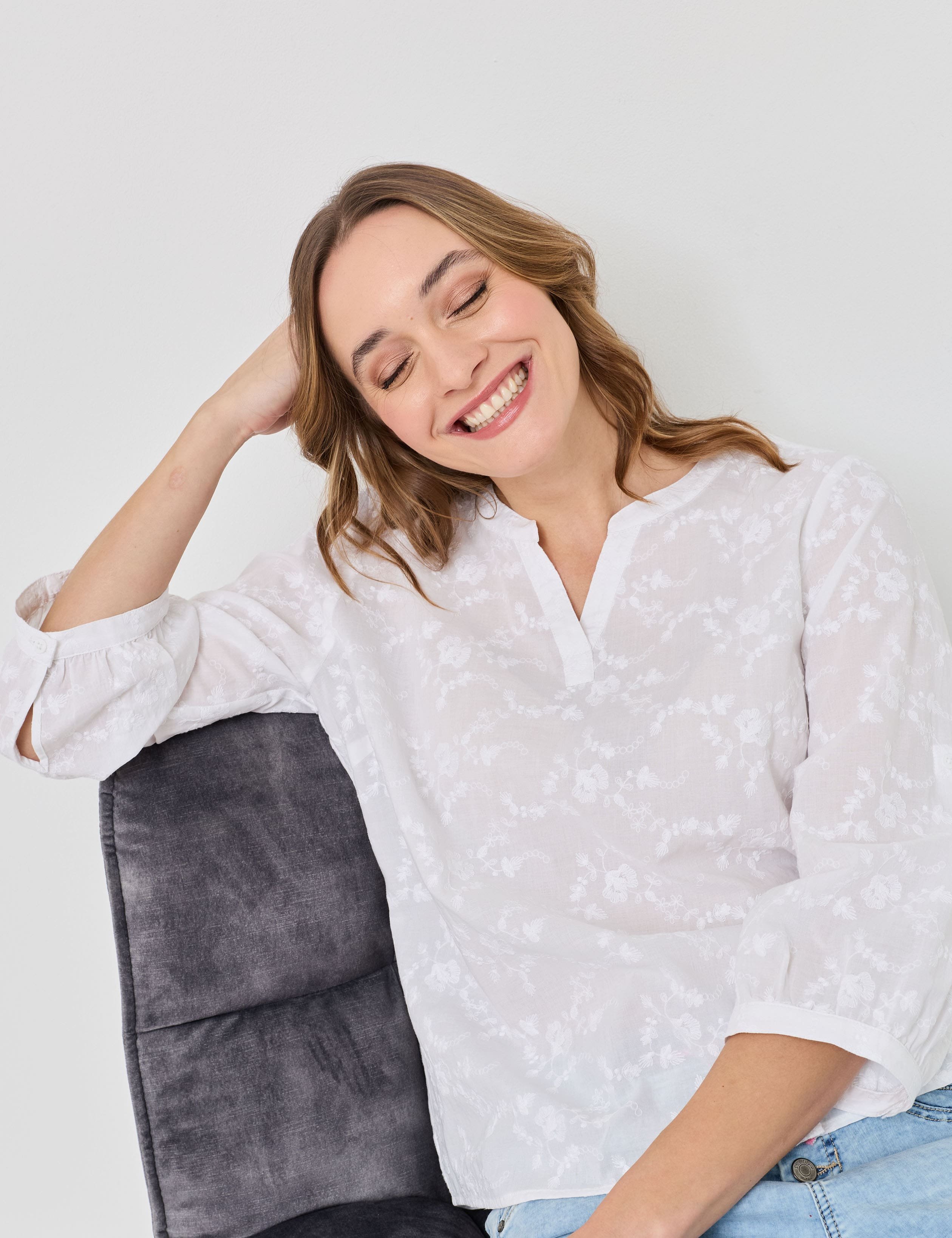 Must Have: Bluse m. Stickerei