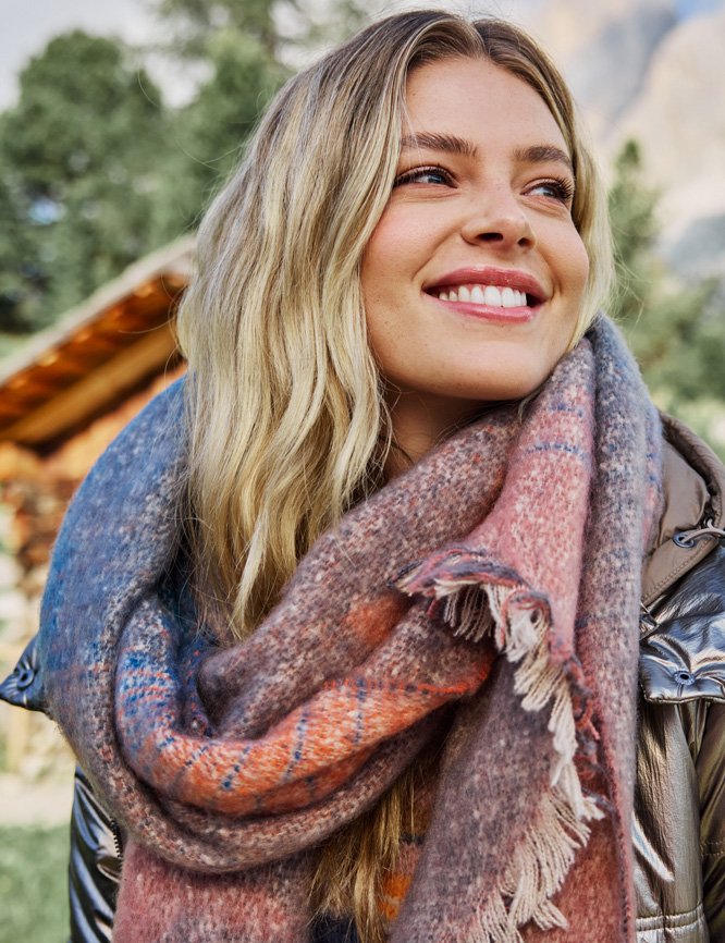 Asymmetrischer Schal mit Sternen