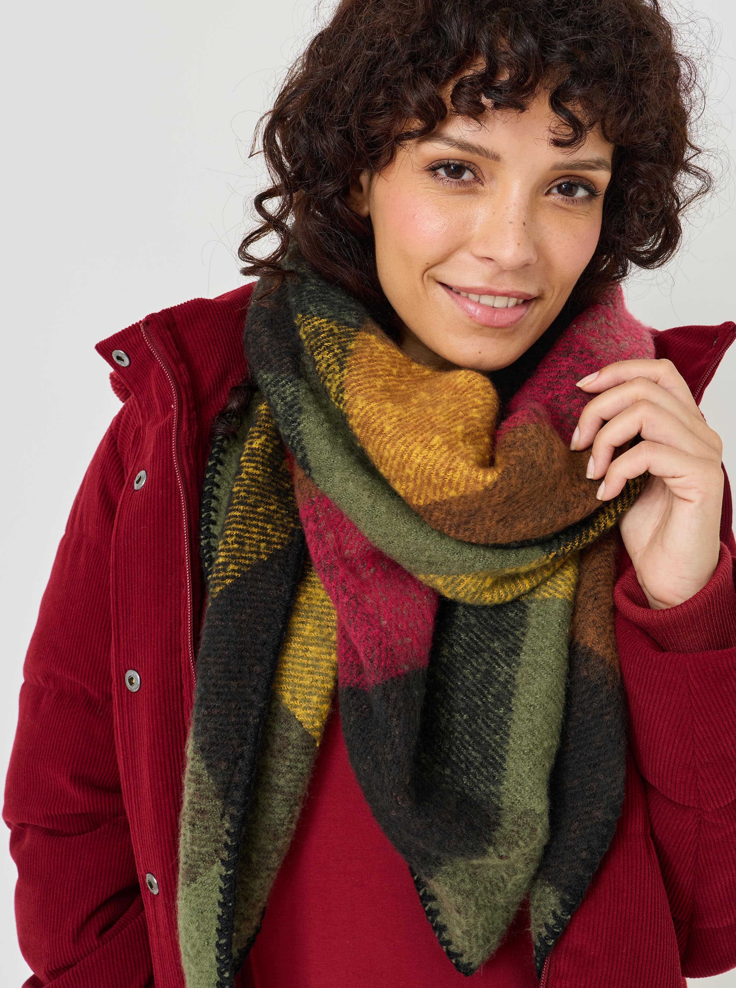 Dreiecksschal mit Karomuster