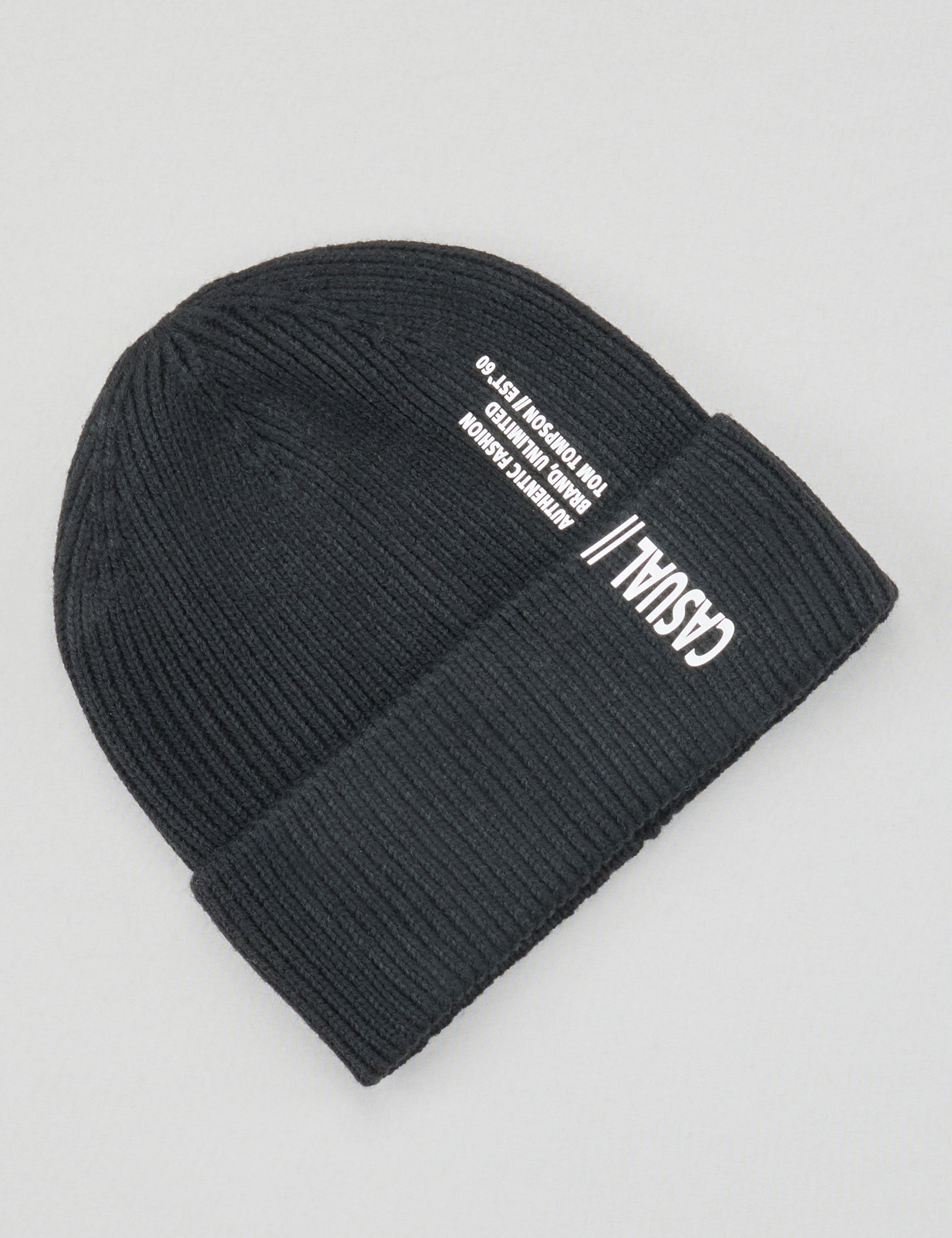 Strick-Mütze mit Logo-Badge