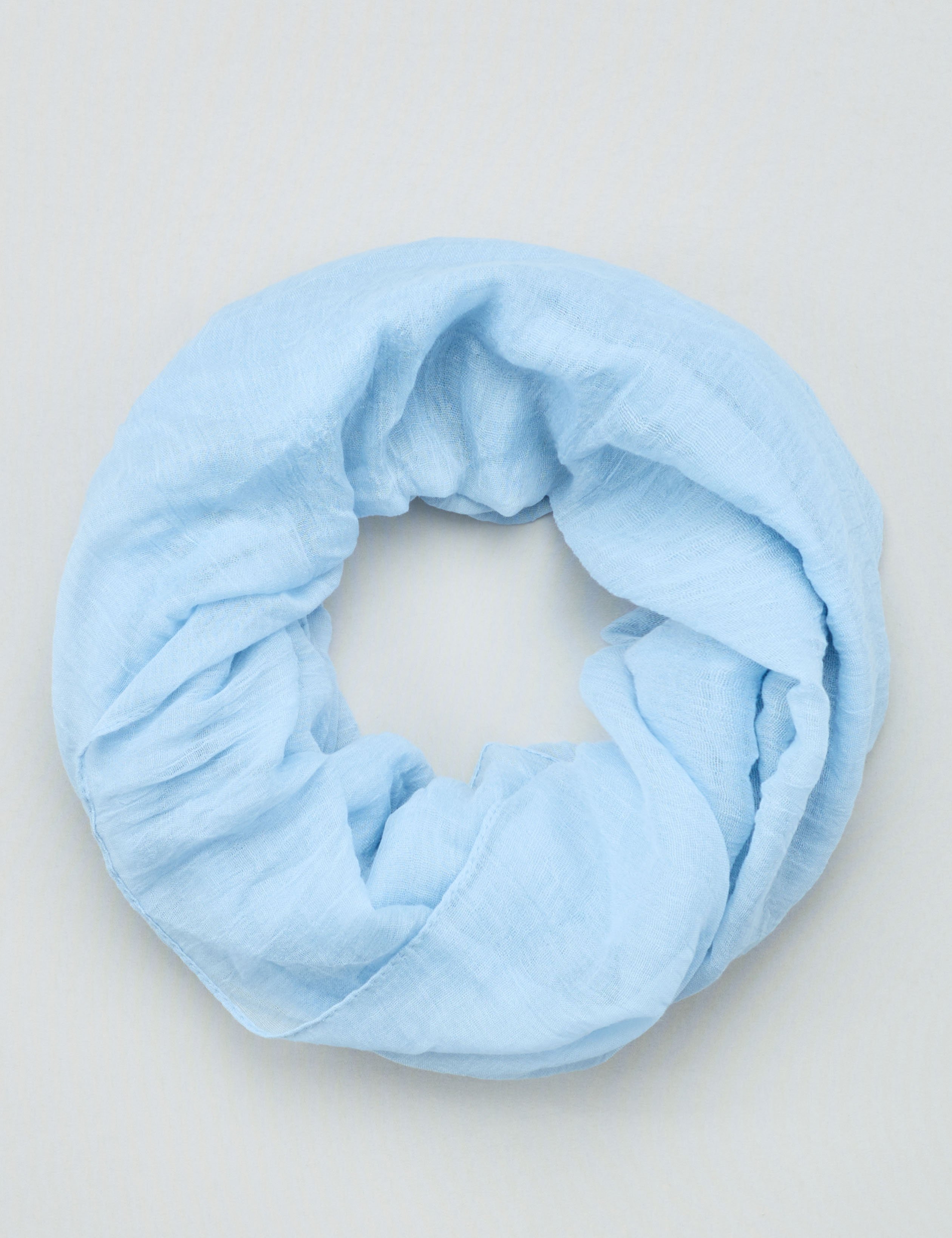 Unifarbiges Tuch in Loop-Form