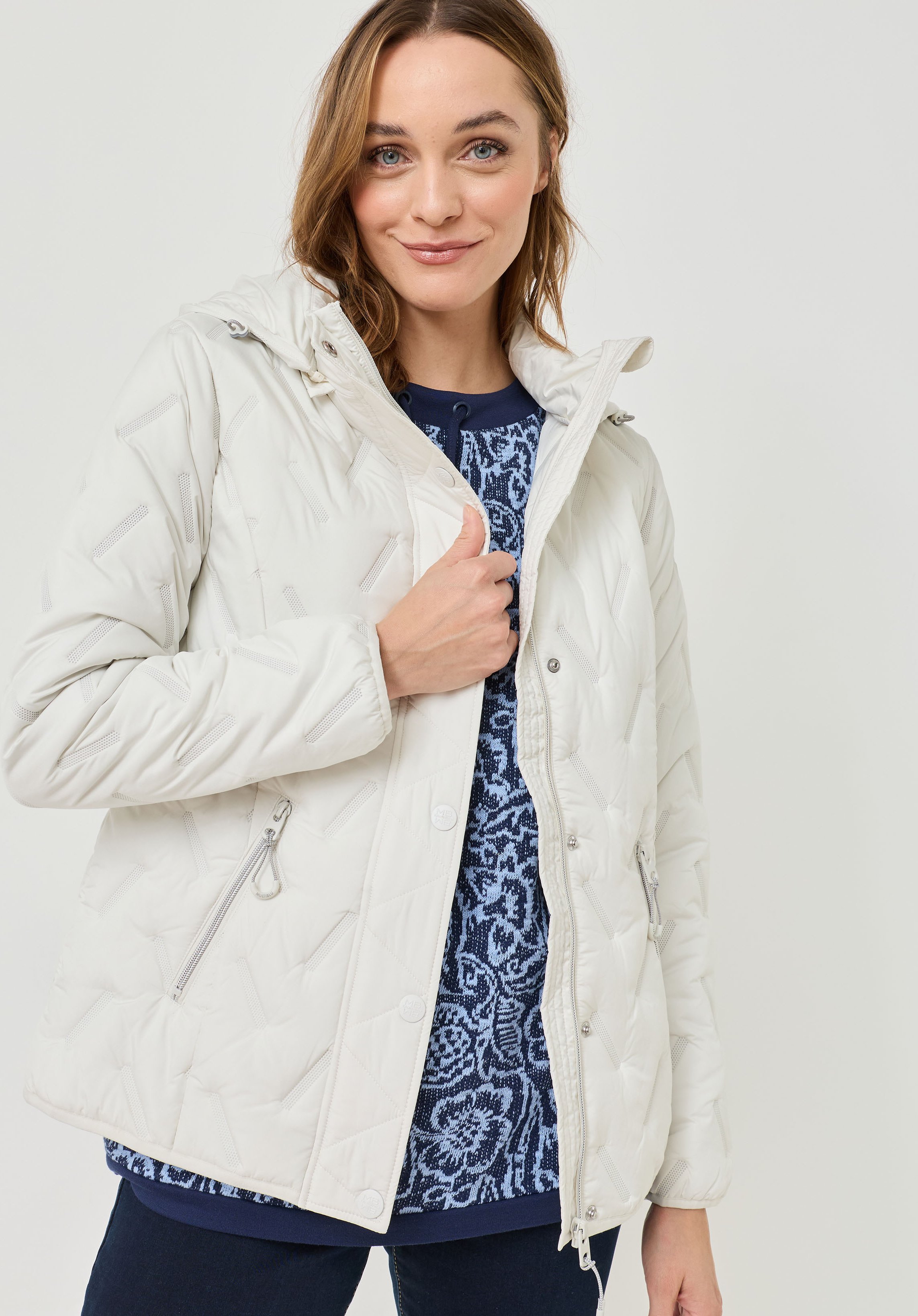 Kurze Stepp-Jacke mit Kapuze